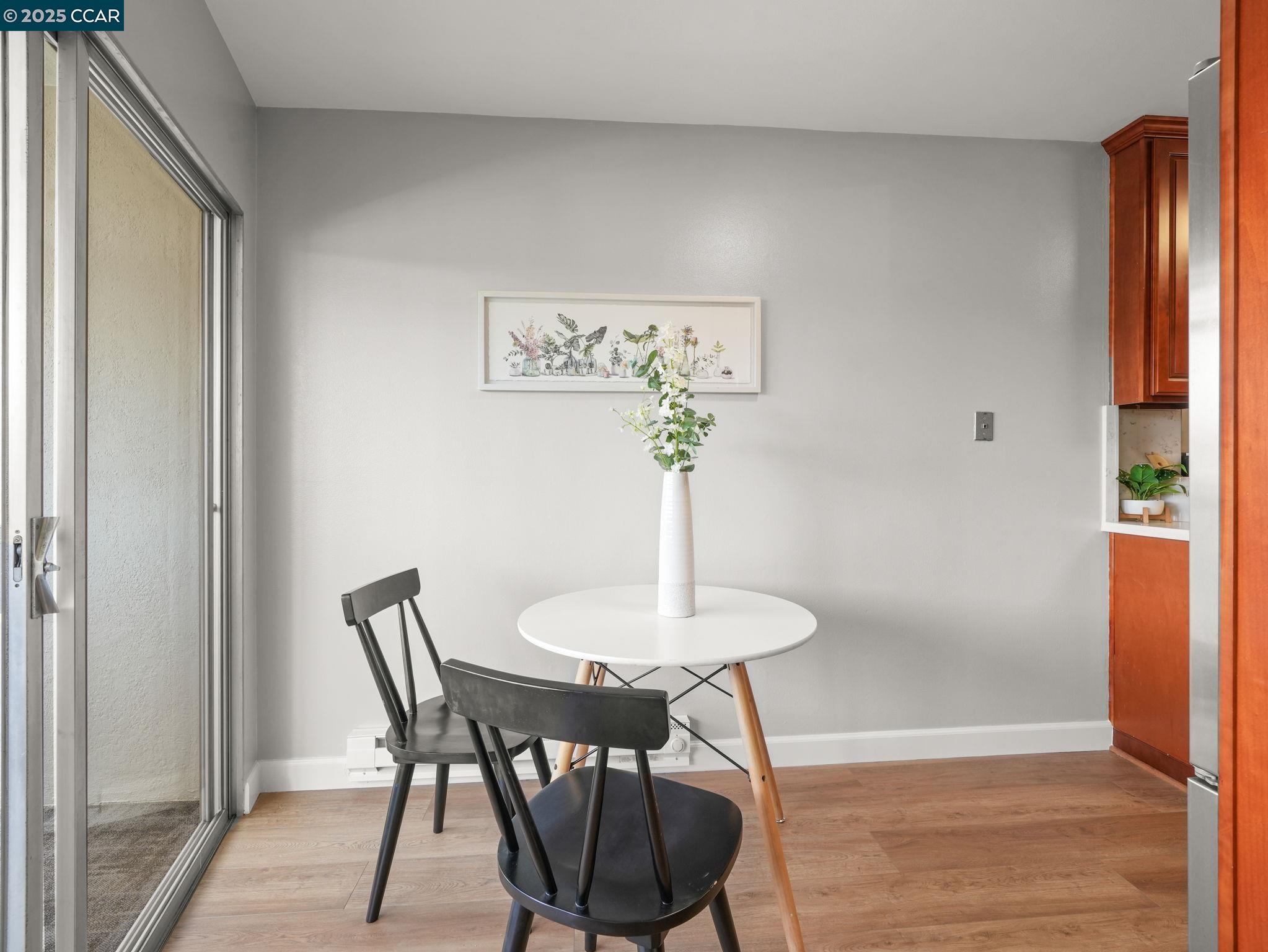 Detail Gallery Image 6 of 45 For 2137 Otis Dr #111,  Alameda,  CA 94501 - 1 Beds | 1 Baths