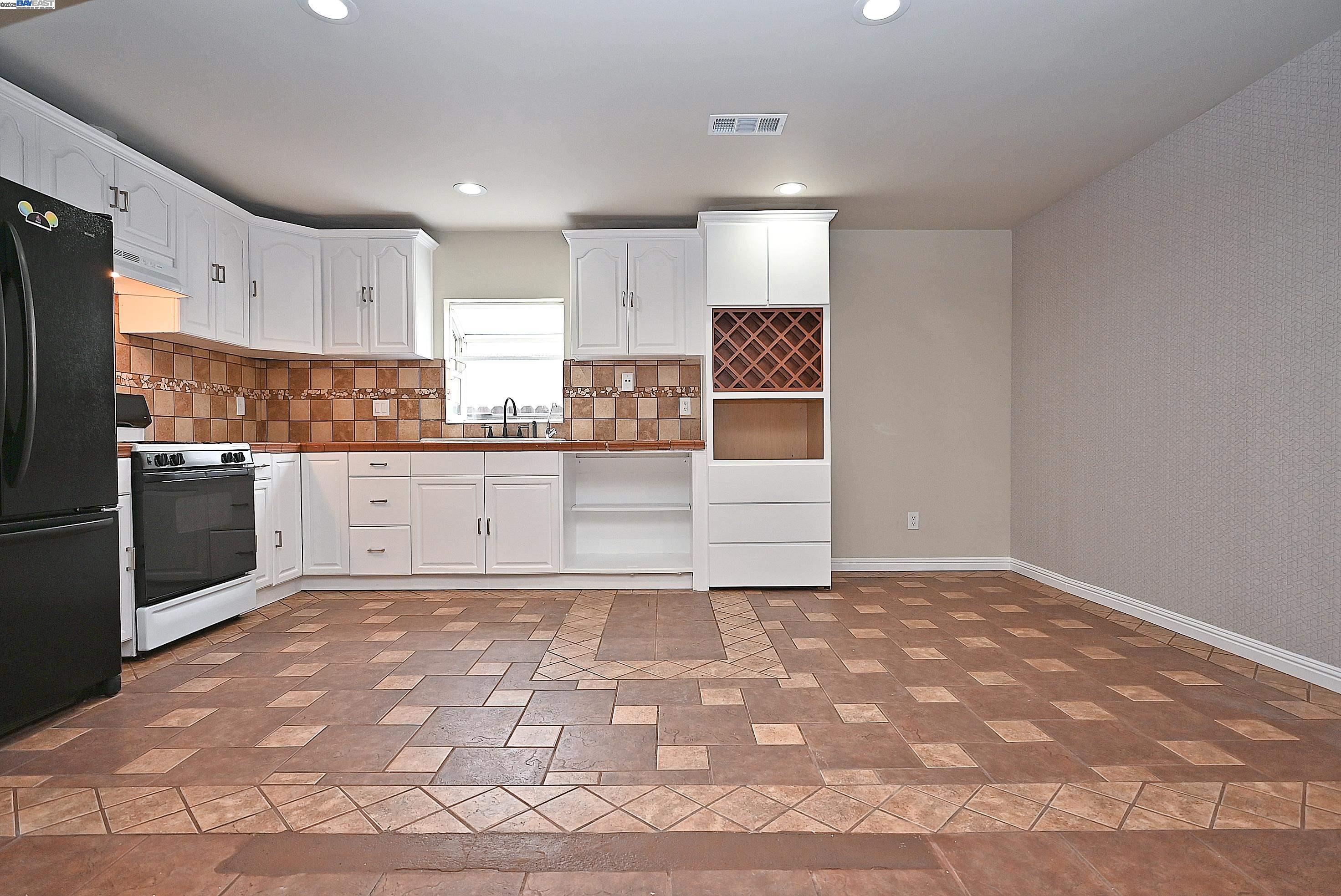 Detail Gallery Image 28 of 45 For 974 Walnut Dr, Oakley,  CA 94561 - 3 Beds | 1 Baths