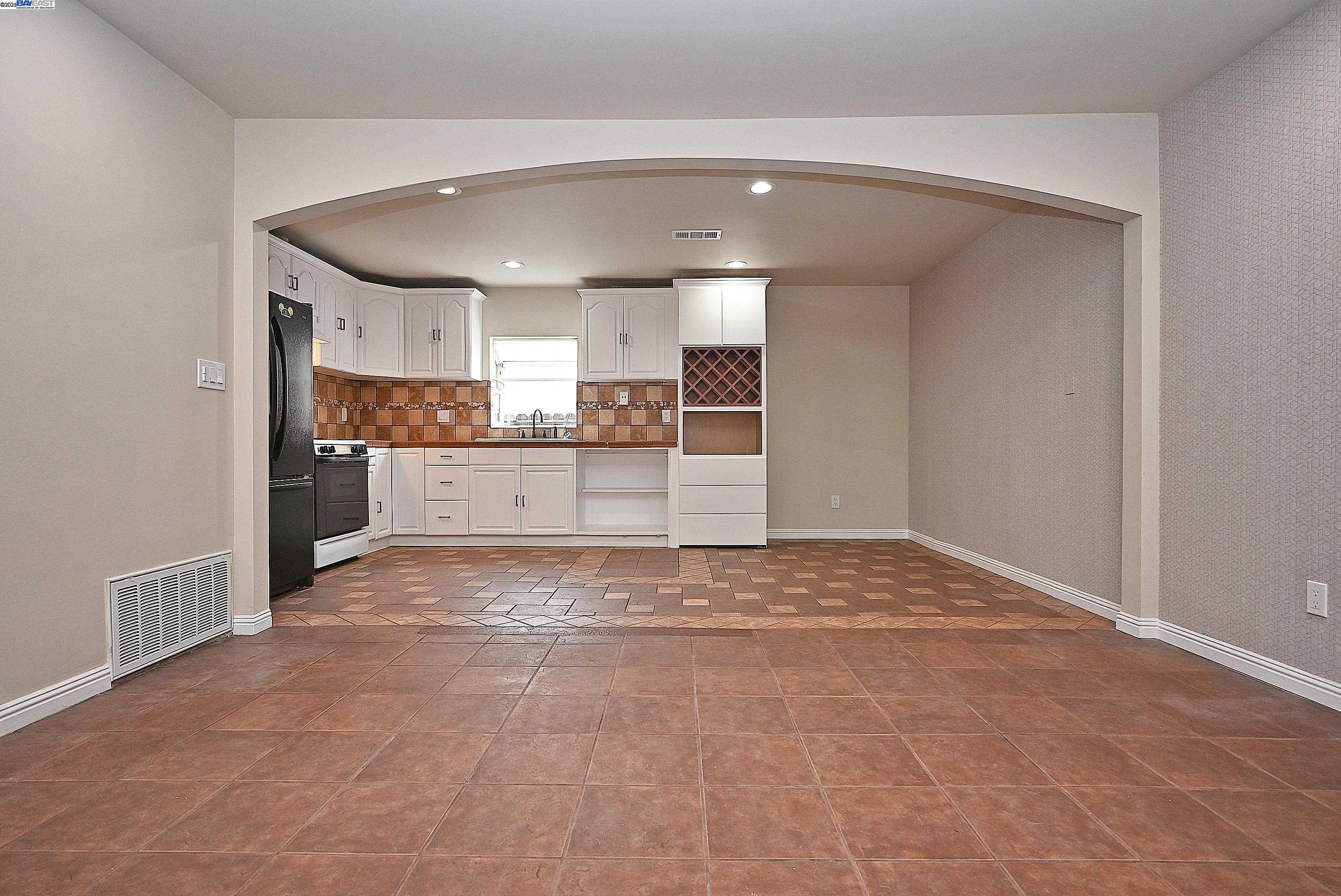 Detail Gallery Image 6 of 45 For 974 Walnut Dr, Oakley,  CA 94561 - 3 Beds | 1 Baths