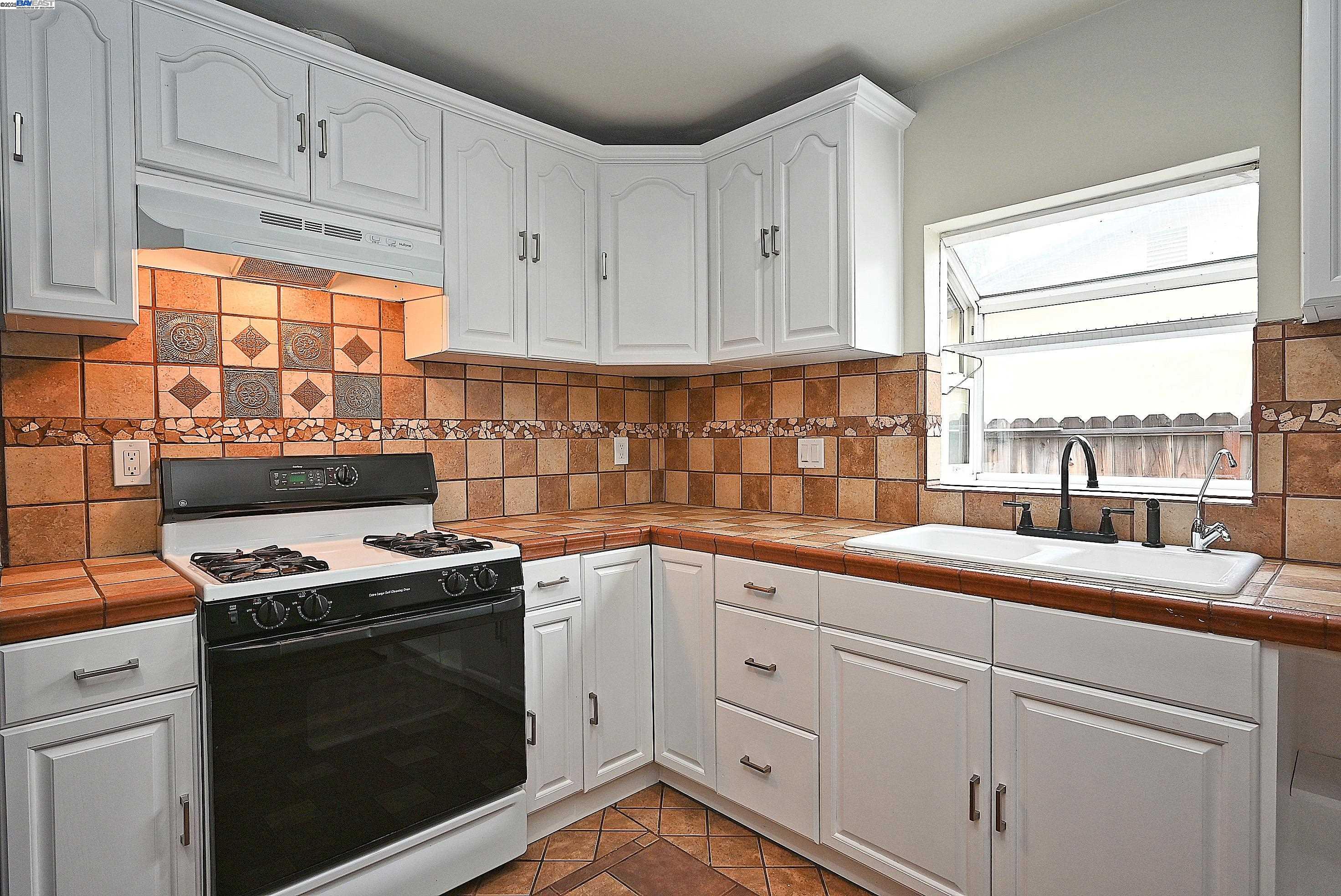 Detail Gallery Image 9 of 45 For 974 Walnut Dr, Oakley,  CA 94561 - 3 Beds | 1 Baths