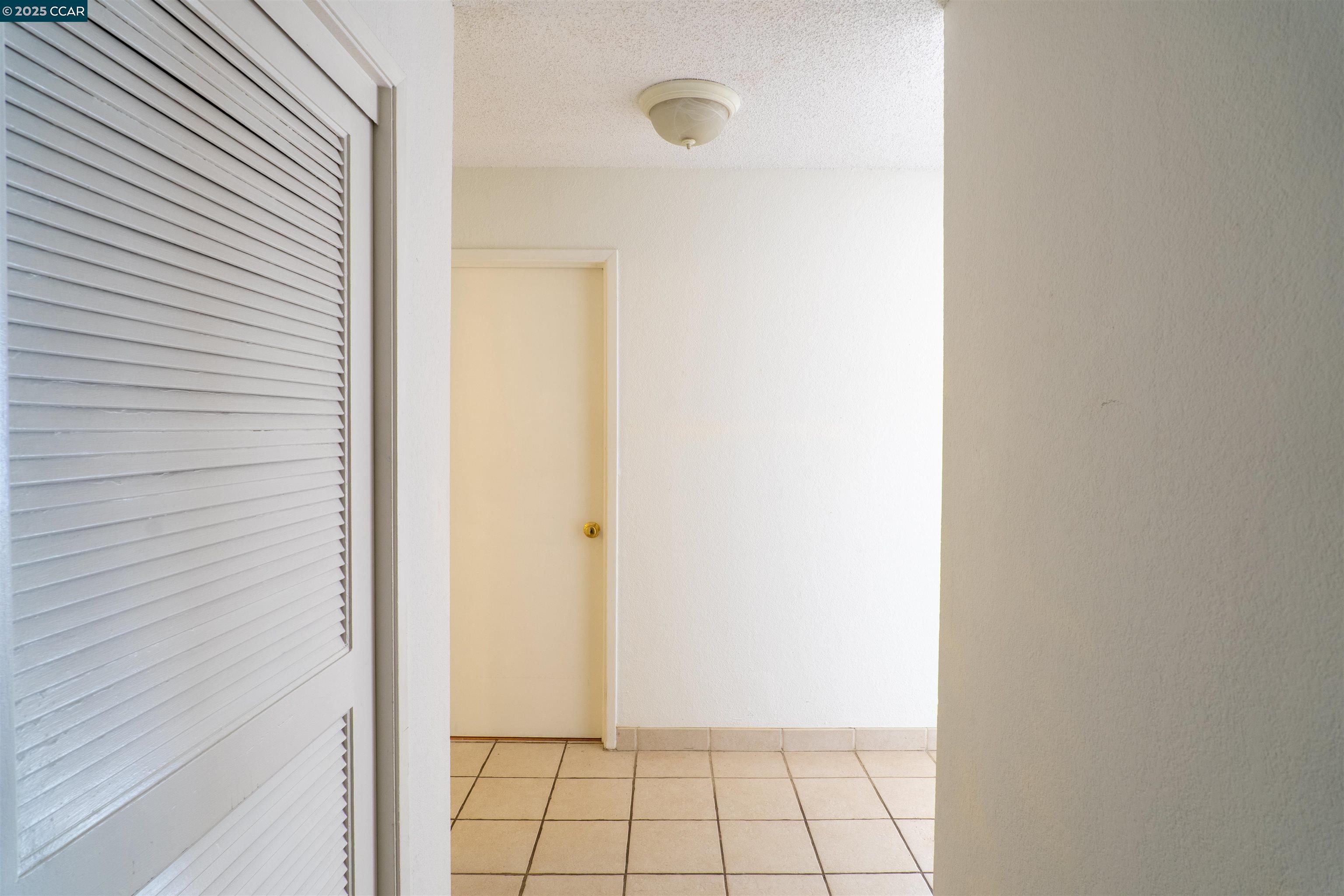 Detail Gallery Image 10 of 26 For 466 Crescent St #306,  Oakland,  CA 94610 - 1 Beds | 1 Baths