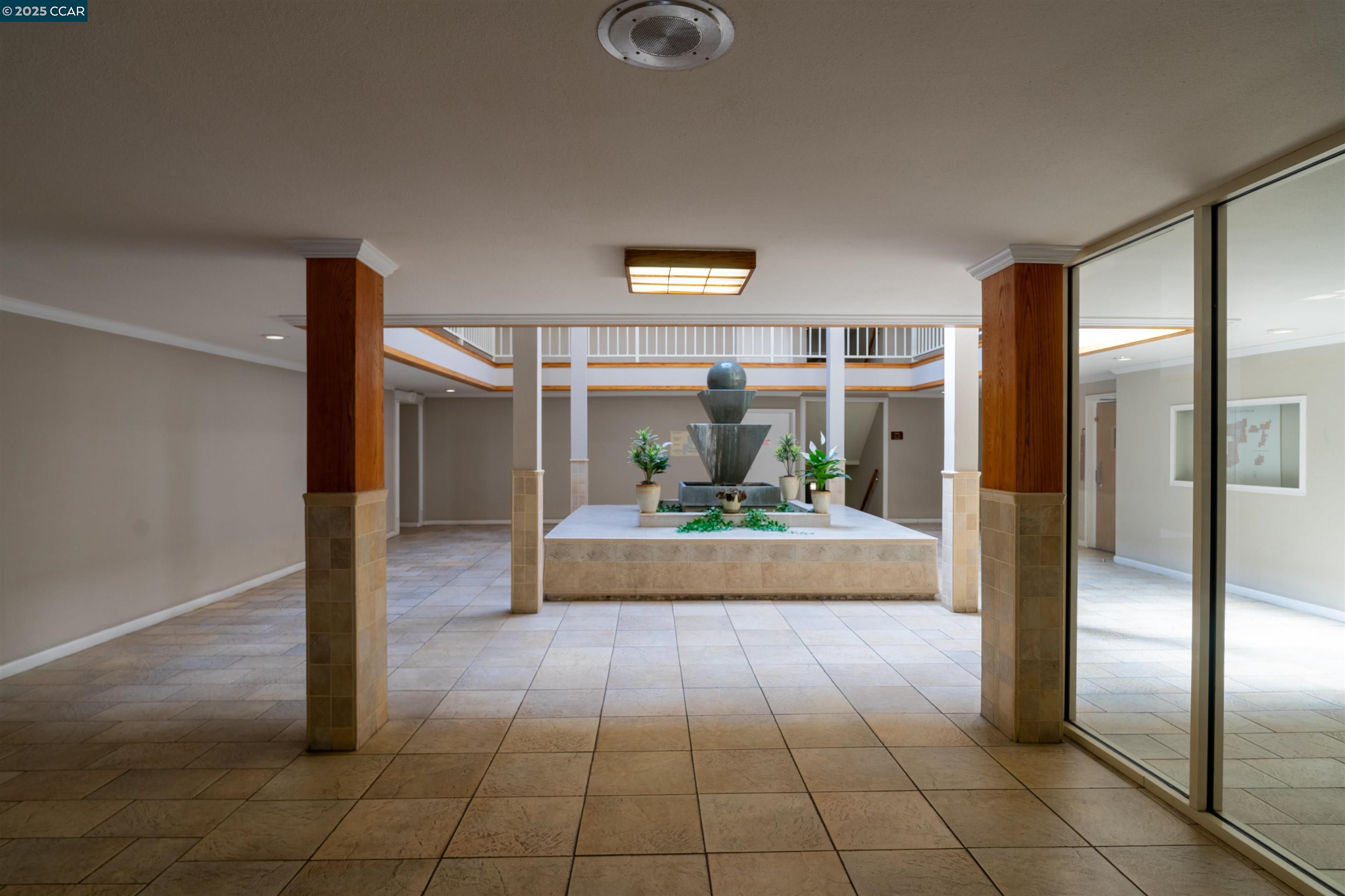 Detail Gallery Image 25 of 26 For 466 Crescent St #306,  Oakland,  CA 94610 - 1 Beds | 1 Baths