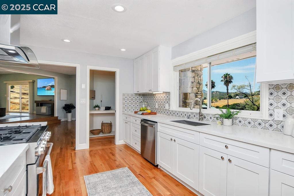 Detail Gallery Image 13 of 58 For 4161 Leon Drive, Clayton,  CA 94517-9702 - 4 Beds | 3 Baths