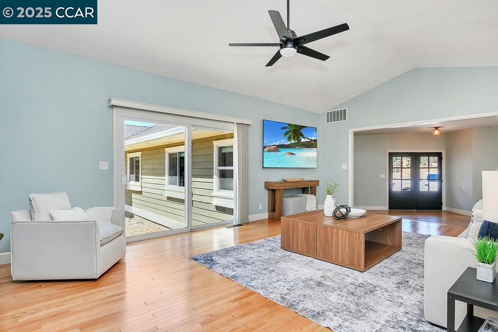 Detail Gallery Image 8 of 58 For 4161 Leon Drive, Clayton,  CA 94517-9702 - 4 Beds | 3 Baths