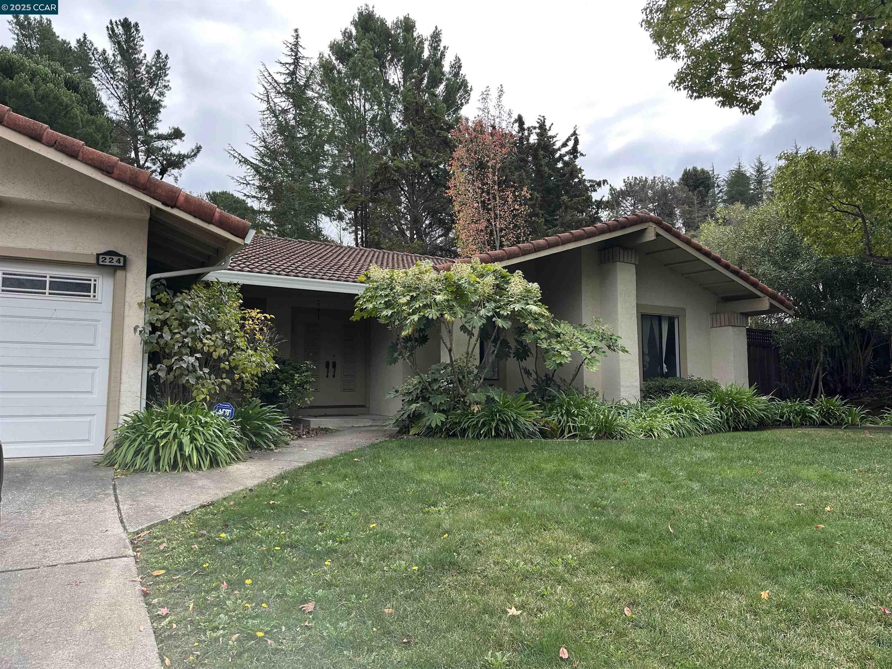 Detail Gallery Image 2 of 32 For 224 Lasso Cir, San Ramon,  CA 94583 - 4 Beds | 3 Baths