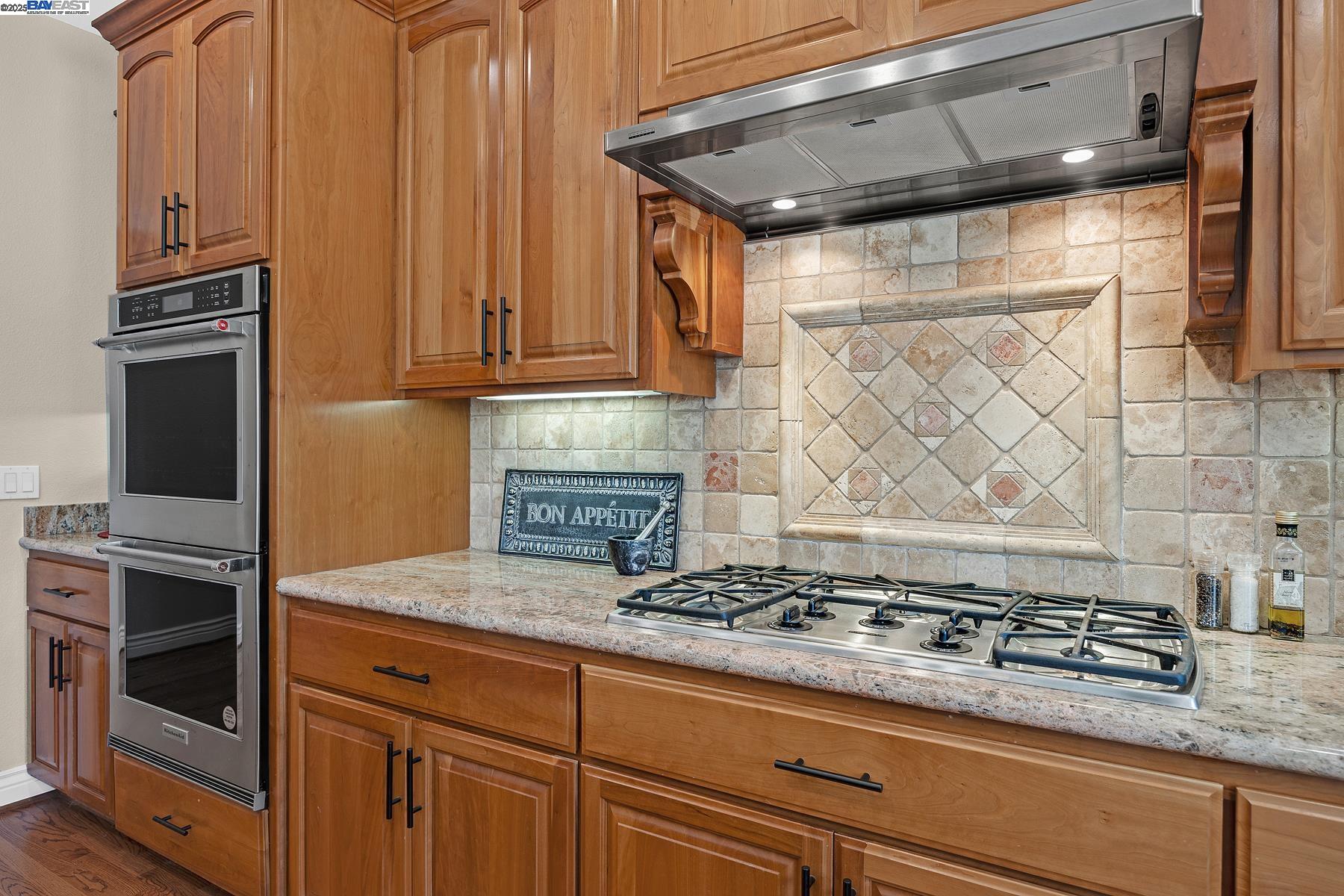 Detail Gallery Image 15 of 60 For 6315 Club House Dr, Pleasanton,  CA 94566-9867 - 4 Beds | 3/2 Baths