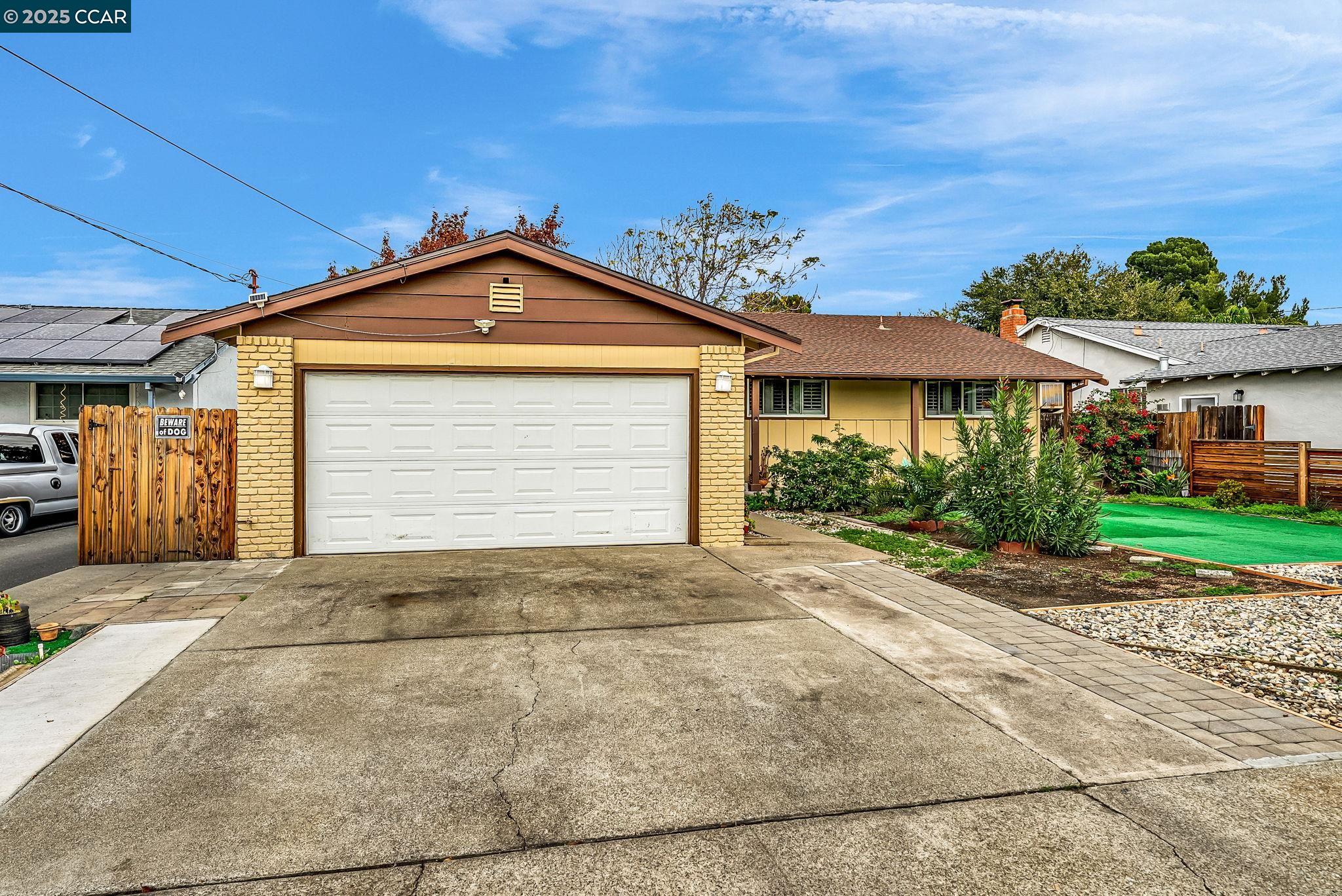 Detail Gallery Image 3 of 49 For 1016 San Carlos Dr, Antioch,  CA 94509 - 3 Beds | 2 Baths