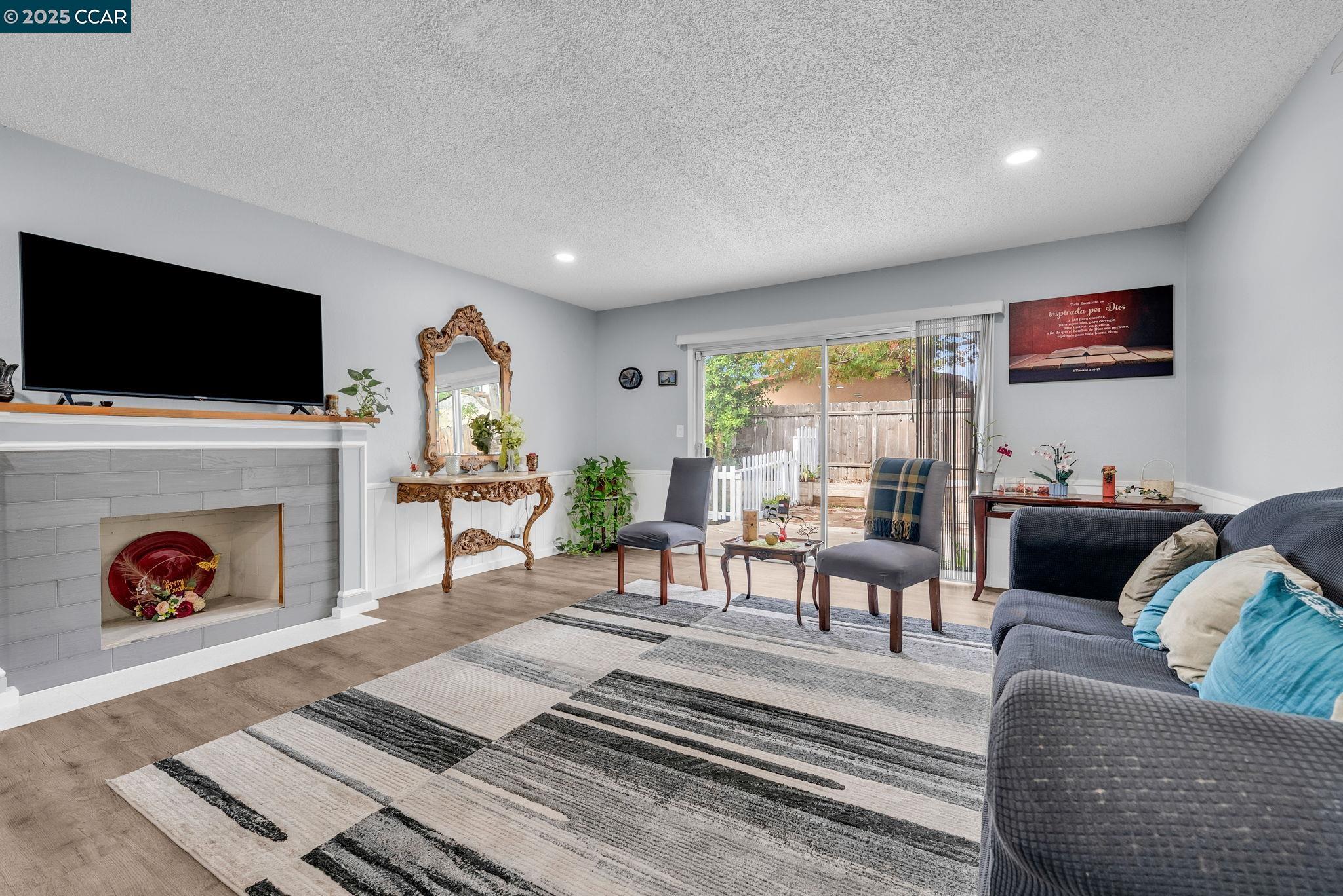 Detail Gallery Image 7 of 49 For 1016 San Carlos Dr, Antioch,  CA 94509 - 3 Beds | 2 Baths