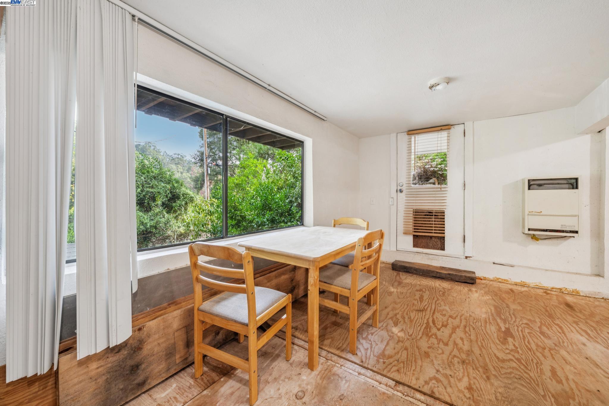 Detail Gallery Image 36 of 56 For 7171 Homewood Drive, Oakland,  CA 94611 - 4 Beds | 3/1 Baths