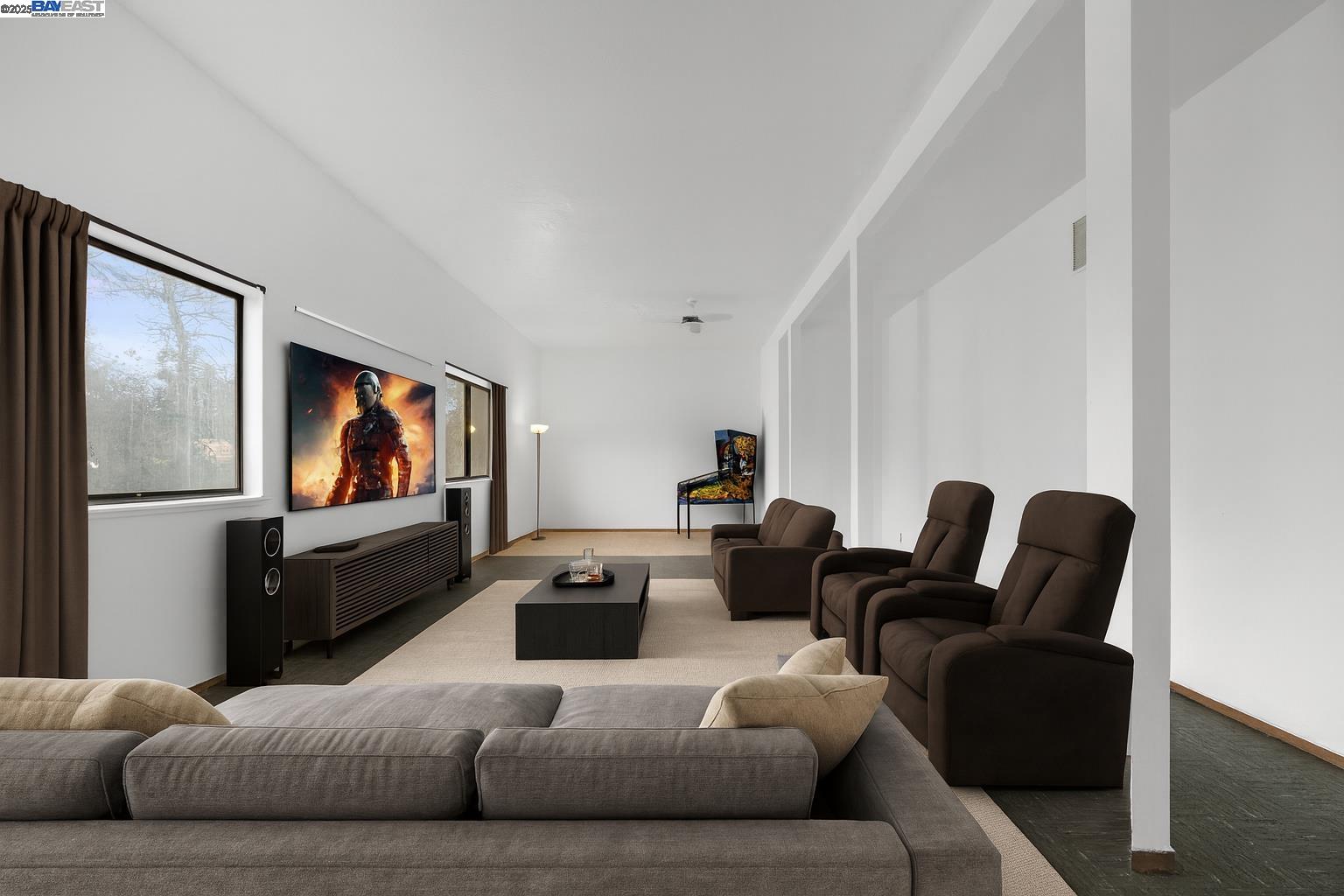 Detail Gallery Image 22 of 30 For 3660 Oak Knoll Blvd, Oakland,  CA 94605 - 4 Beds | 3 Baths