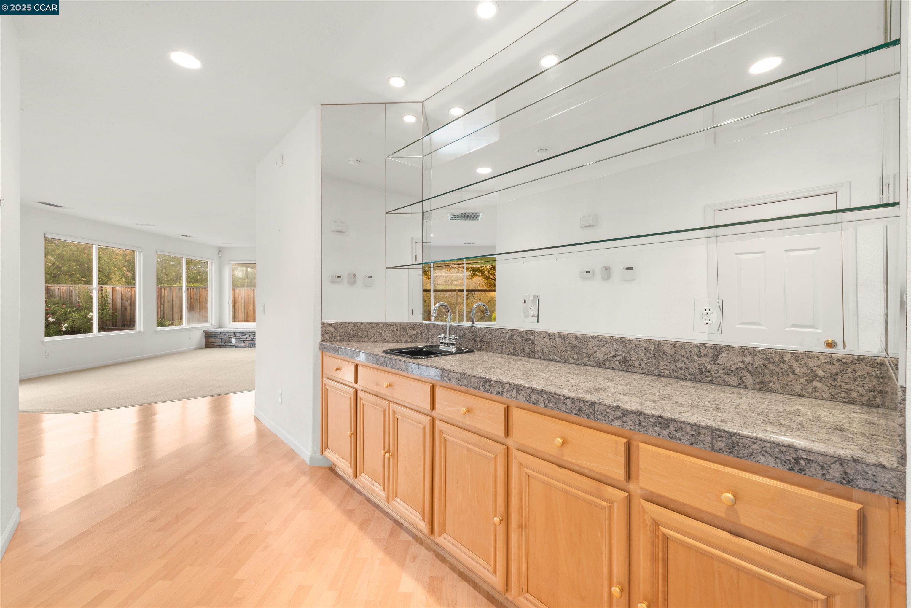 Detail Gallery Image 20 of 58 For 1012 Barkwood Ct, Concord,  CA 94521 - 5 Beds | 3/1 Baths