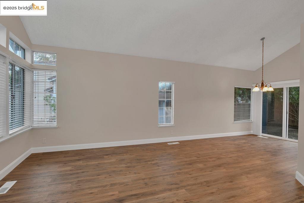 Detail Gallery Image 7 of 32 For 1060 Amanda Cir, Brentwood,  CA 94513 - 3 Beds | 2/1 Baths