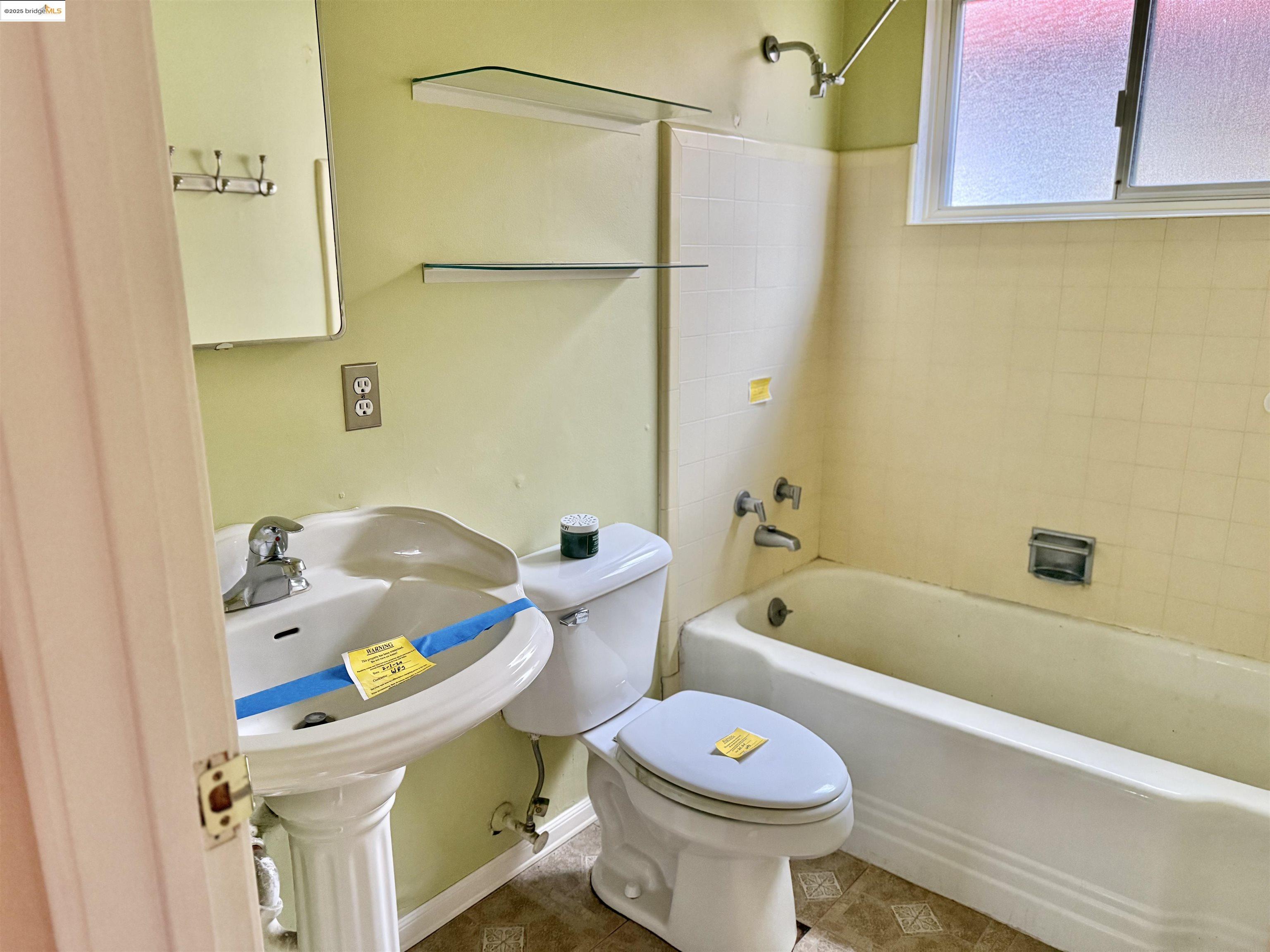 Detail Gallery Image 16 of 19 For 949 Flores Way, Rio Vista,  CA 94571 - 3 Beds | 1/1 Baths