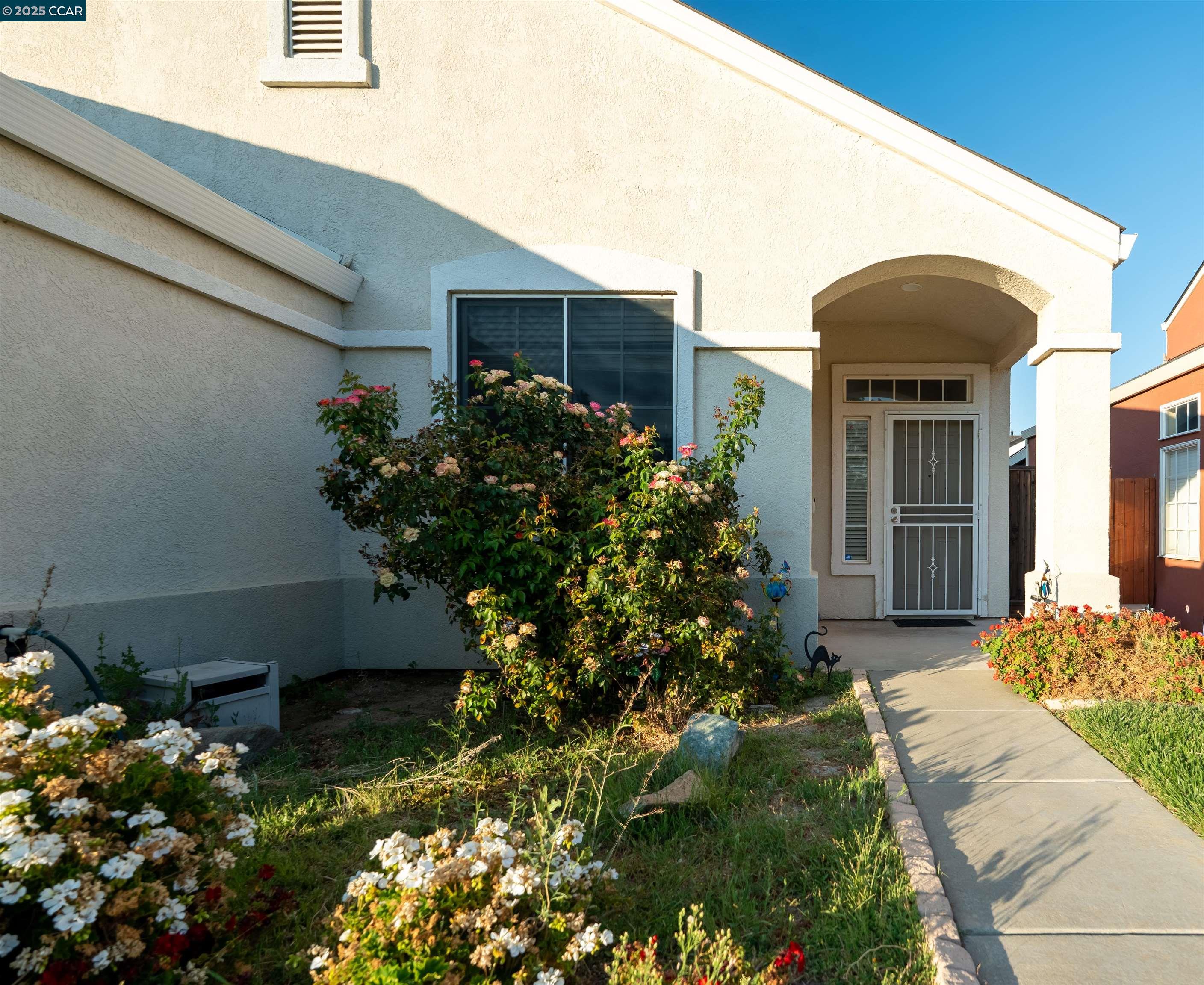 Detail Gallery Image 3 of 18 For 686 Anderson Way, Rio Vista,  CA 94571 - 3 Beds | 2 Baths