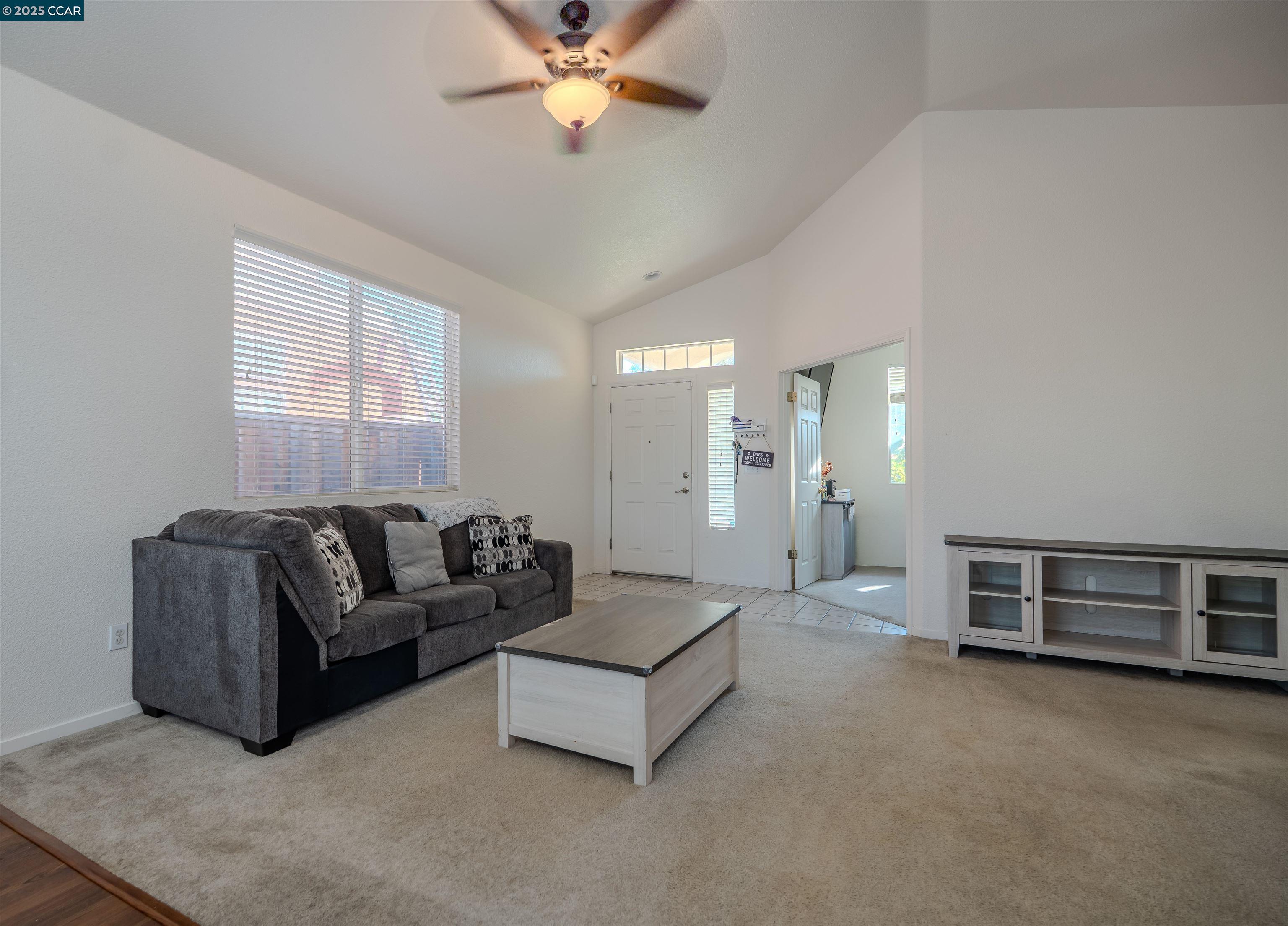 Detail Gallery Image 5 of 18 For 686 Anderson Way, Rio Vista,  CA 94571 - 3 Beds | 2 Baths