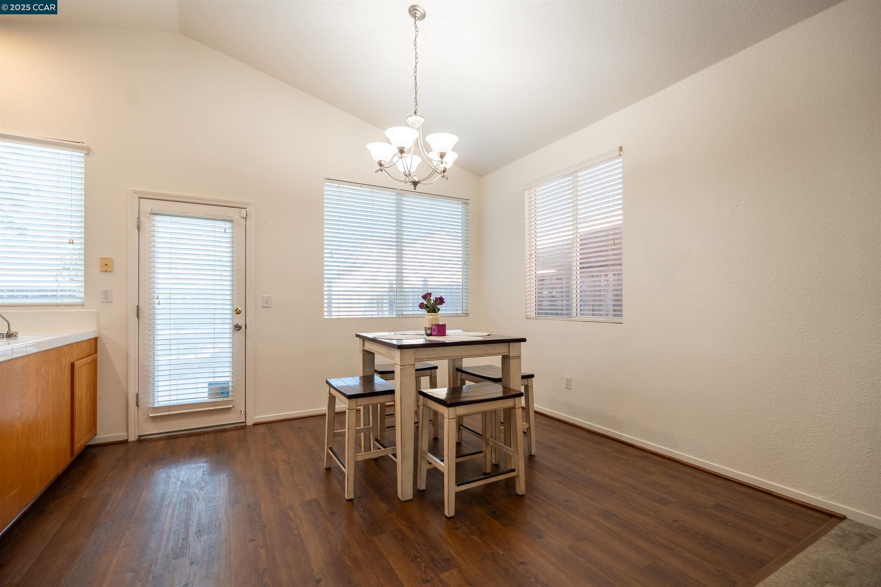 Detail Gallery Image 6 of 18 For 686 Anderson Way, Rio Vista,  CA 94571 - 3 Beds | 2 Baths