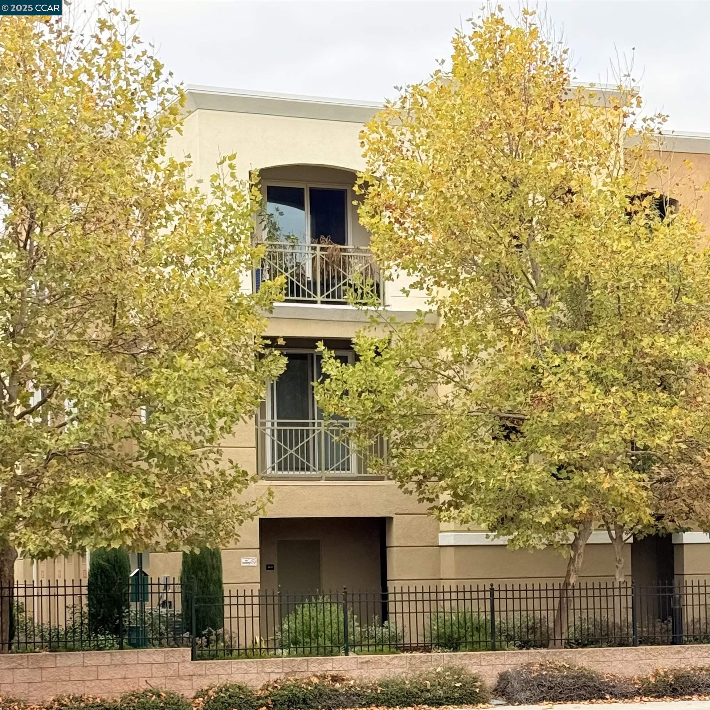 Photo #3: 41117915 Listing: Photo #3