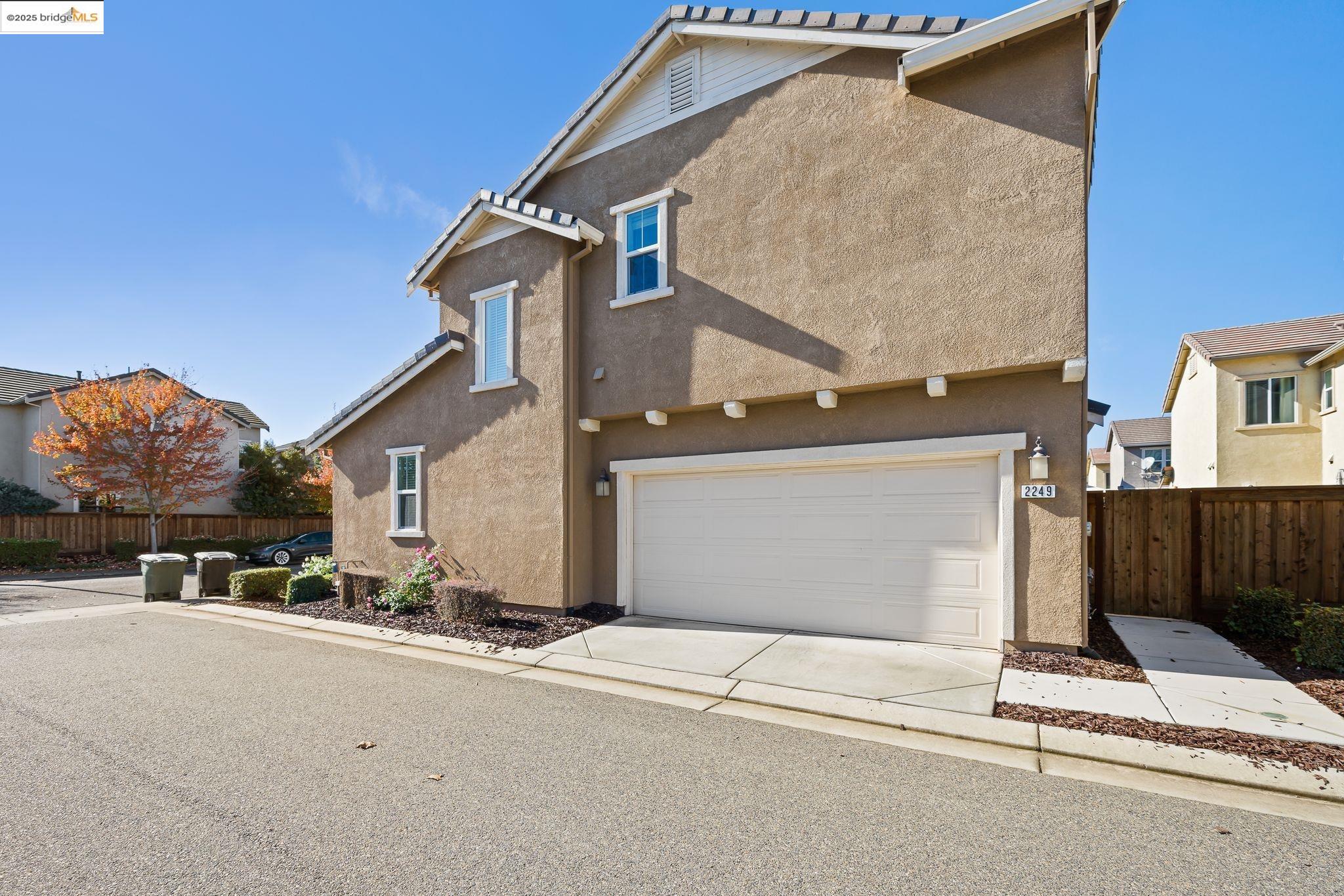 Detail Gallery Image 4 of 46 For 2249 Novi Dr, Riverbank,  CA 95367 - 3 Beds | 2/1 Baths