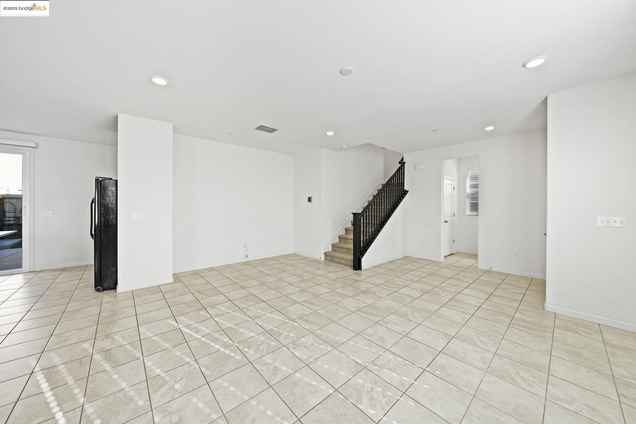 Detail Gallery Image 10 of 46 For 2249 Novi Dr, Riverbank,  CA 95367 - 3 Beds | 2/1 Baths