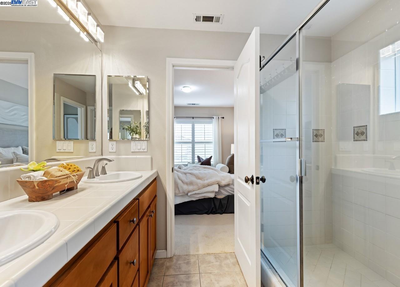 Detail Gallery Image 29 of 38 For 6020 Hillbrook Pl, Dublin,  CA 94568 - 3 Beds | 3/1 Baths