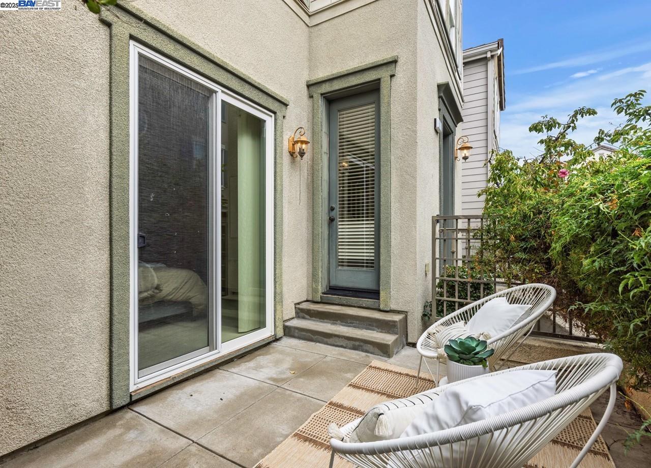 Detail Gallery Image 31 of 38 For 6020 Hillbrook Pl, Dublin,  CA 94568 - 3 Beds | 3/1 Baths