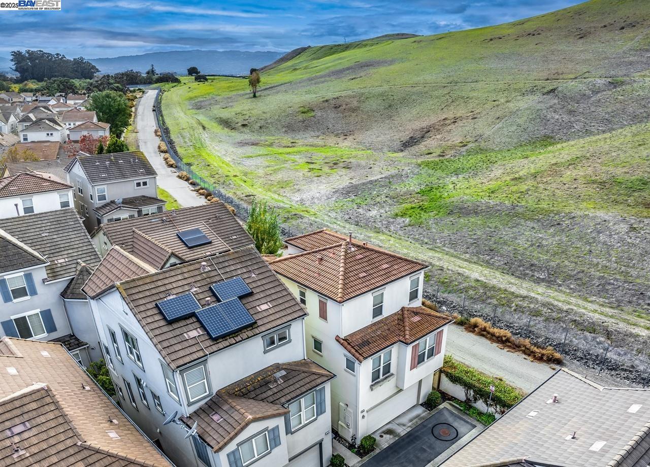 Detail Gallery Image 34 of 38 For 6020 Hillbrook Pl, Dublin,  CA 94568 - 3 Beds | 3/1 Baths