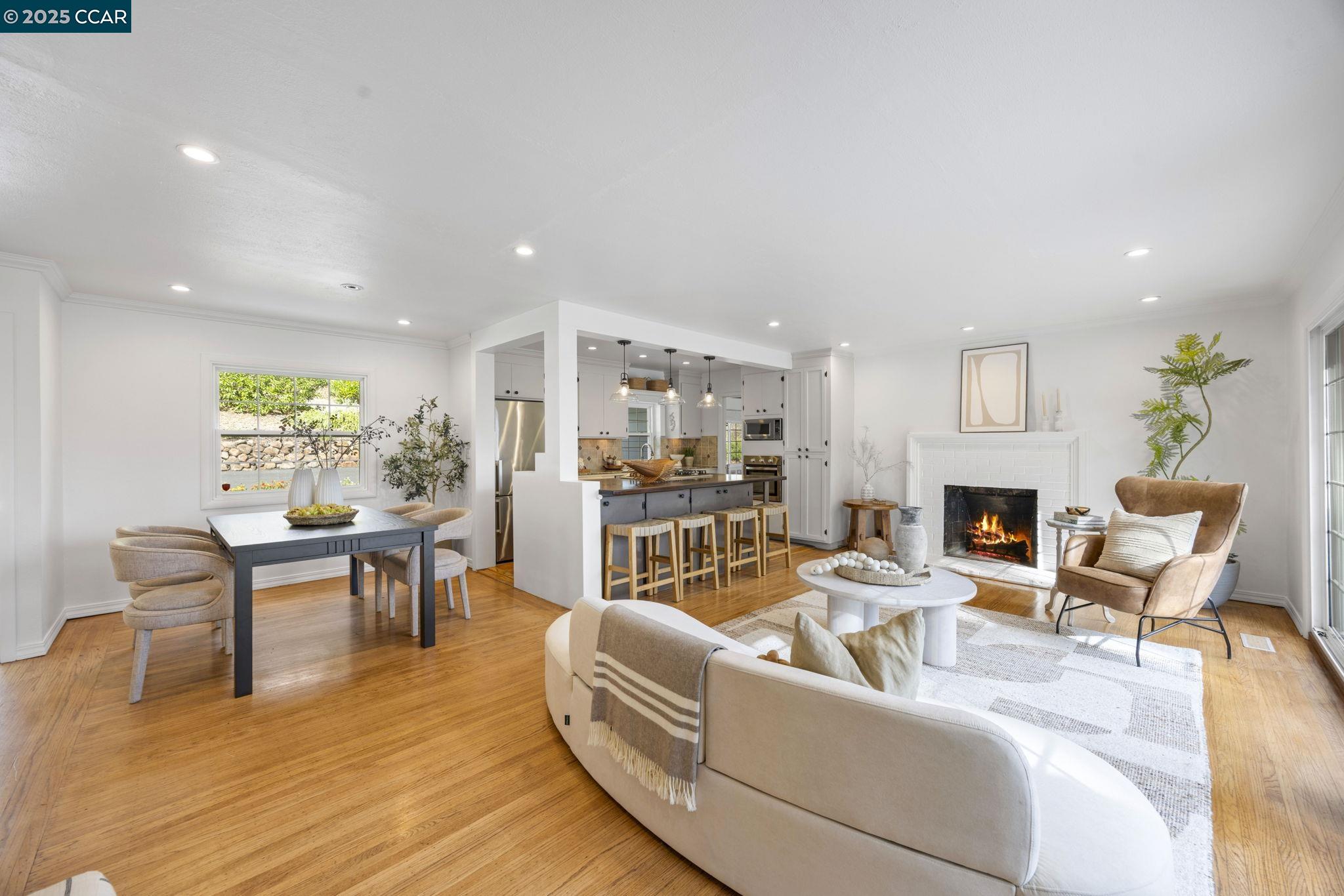 Detail Gallery Image 11 of 60 For 110 Twin Peaks Drive, Walnut Creek,  CA 94595 - 3 Beds | 2 Baths