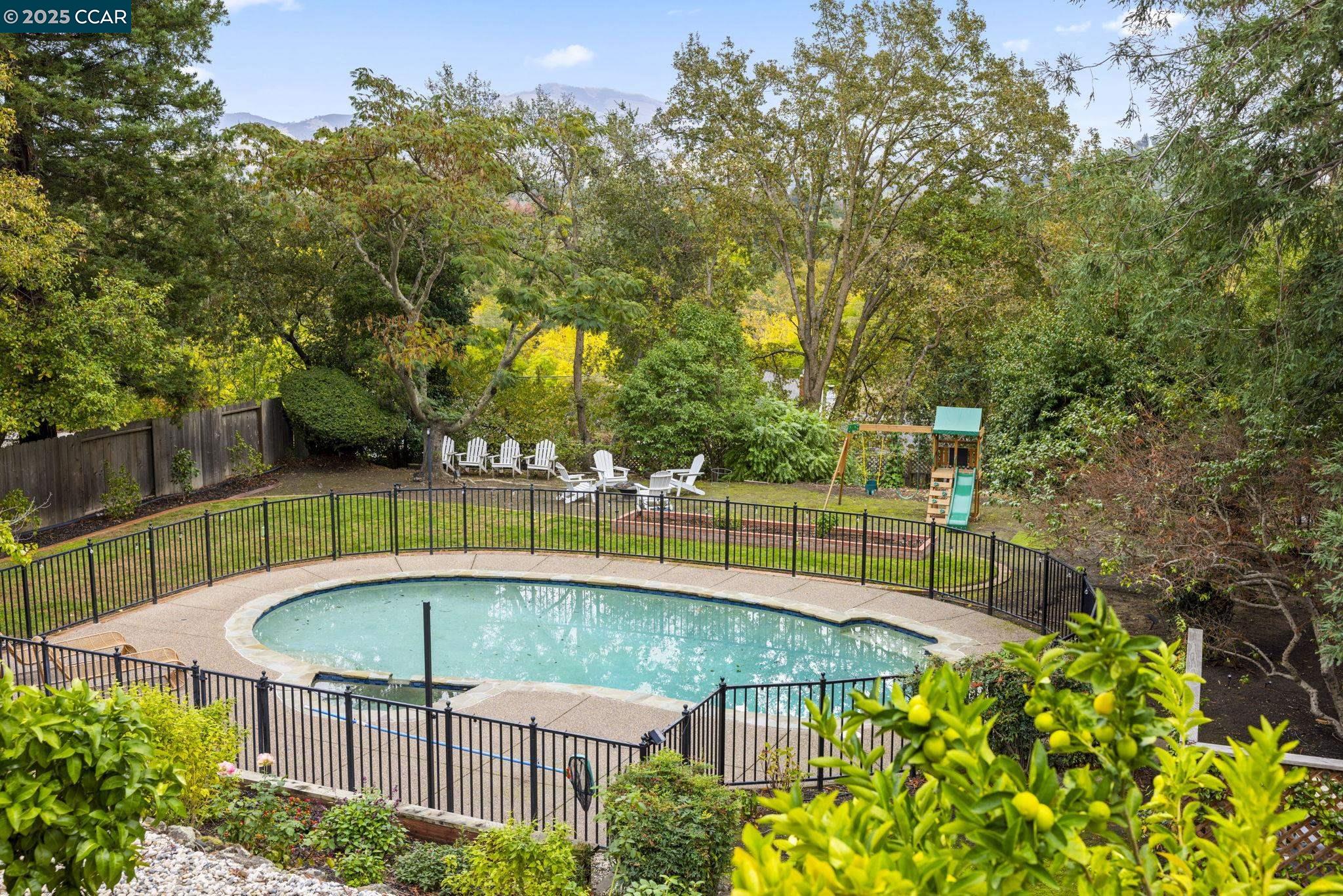 Detail Gallery Image 50 of 60 For 110 Twin Peaks Drive, Walnut Creek,  CA 94595 - 3 Beds | 2 Baths