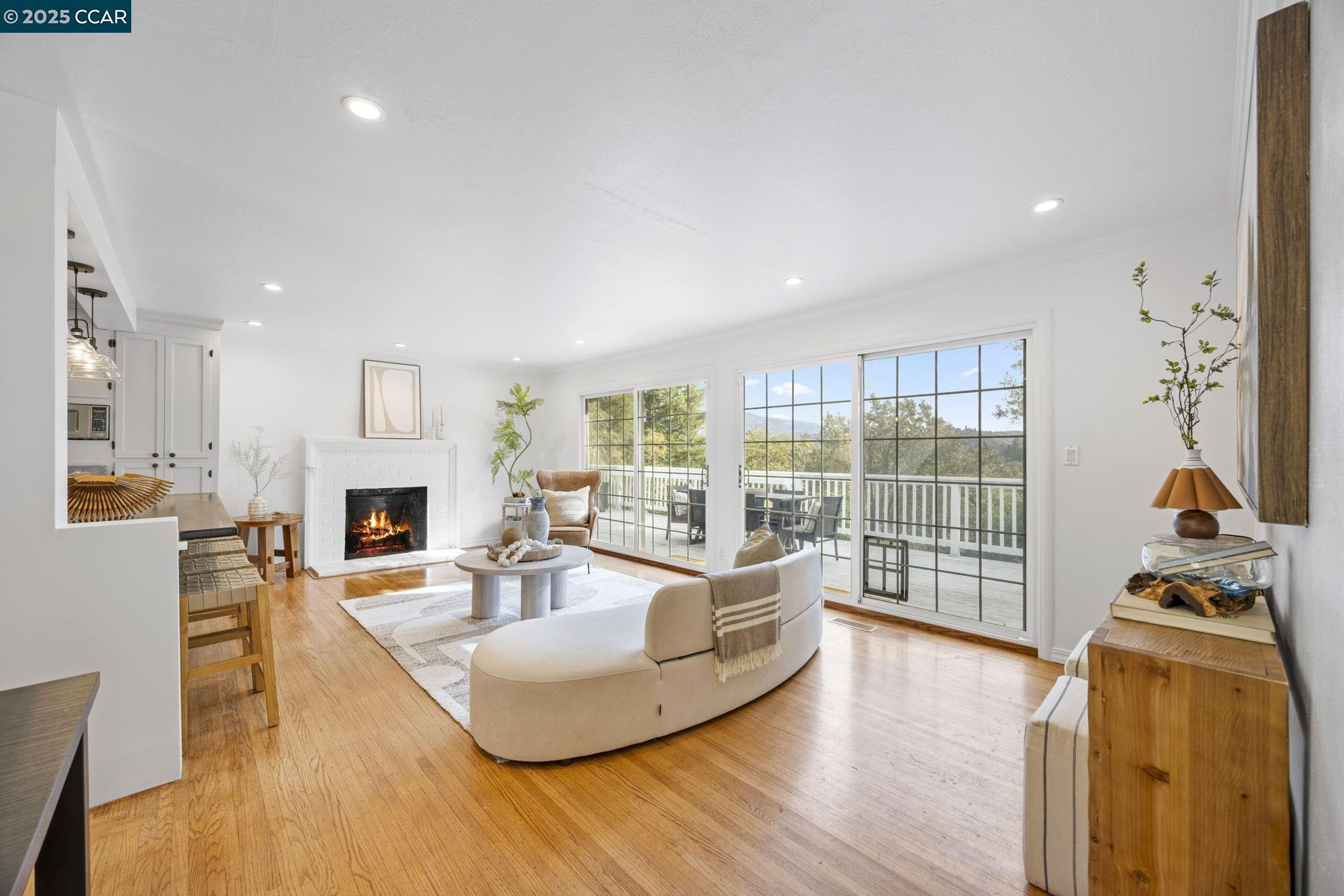 Detail Gallery Image 9 of 60 For 110 Twin Peaks Drive, Walnut Creek,  CA 94595 - 3 Beds | 2 Baths