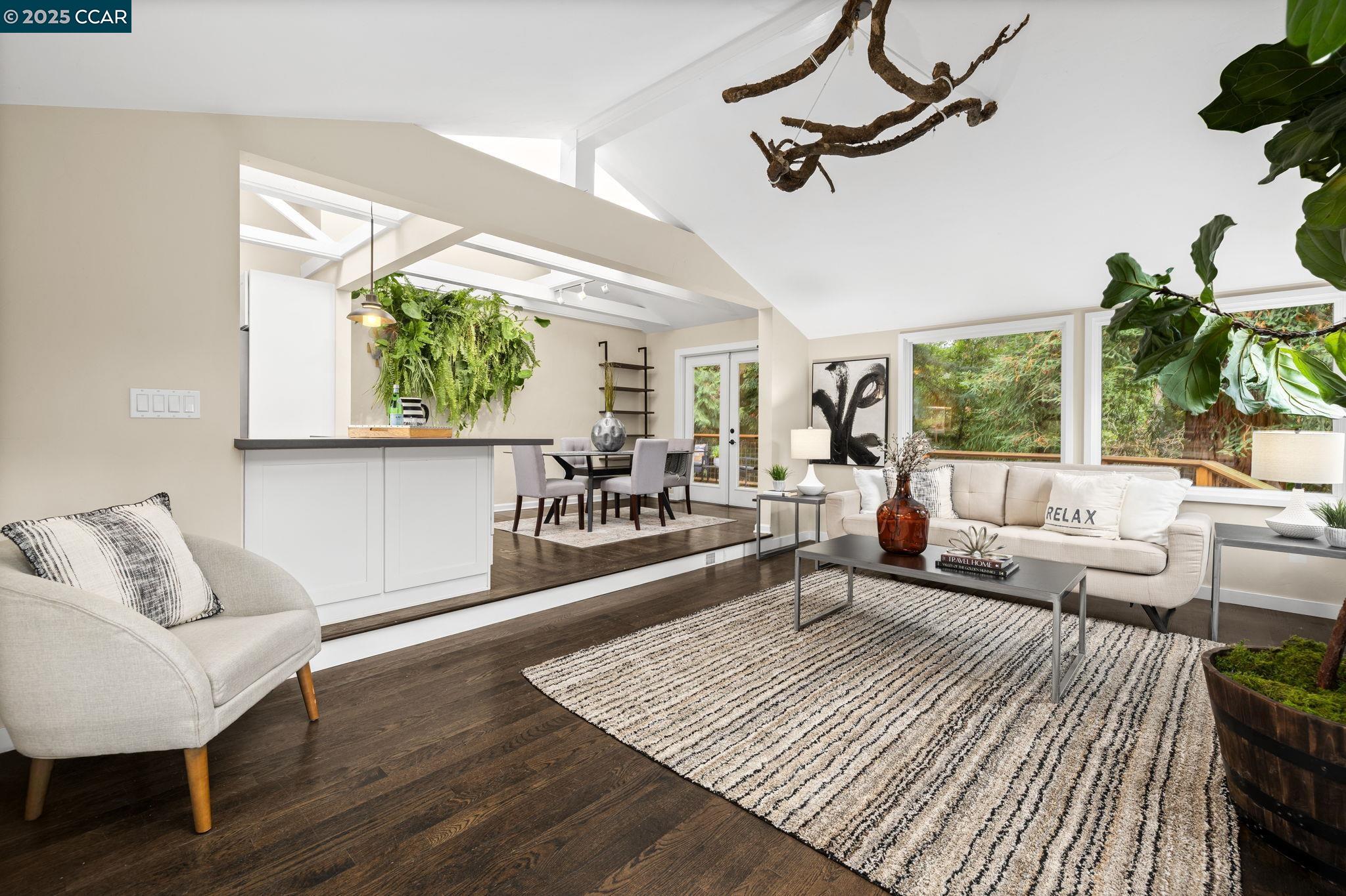 Detail Gallery Image 2 of 23 For 4090 Garden Rd, El Sobrante,  CA 94803 - 2 Beds | 1 Baths