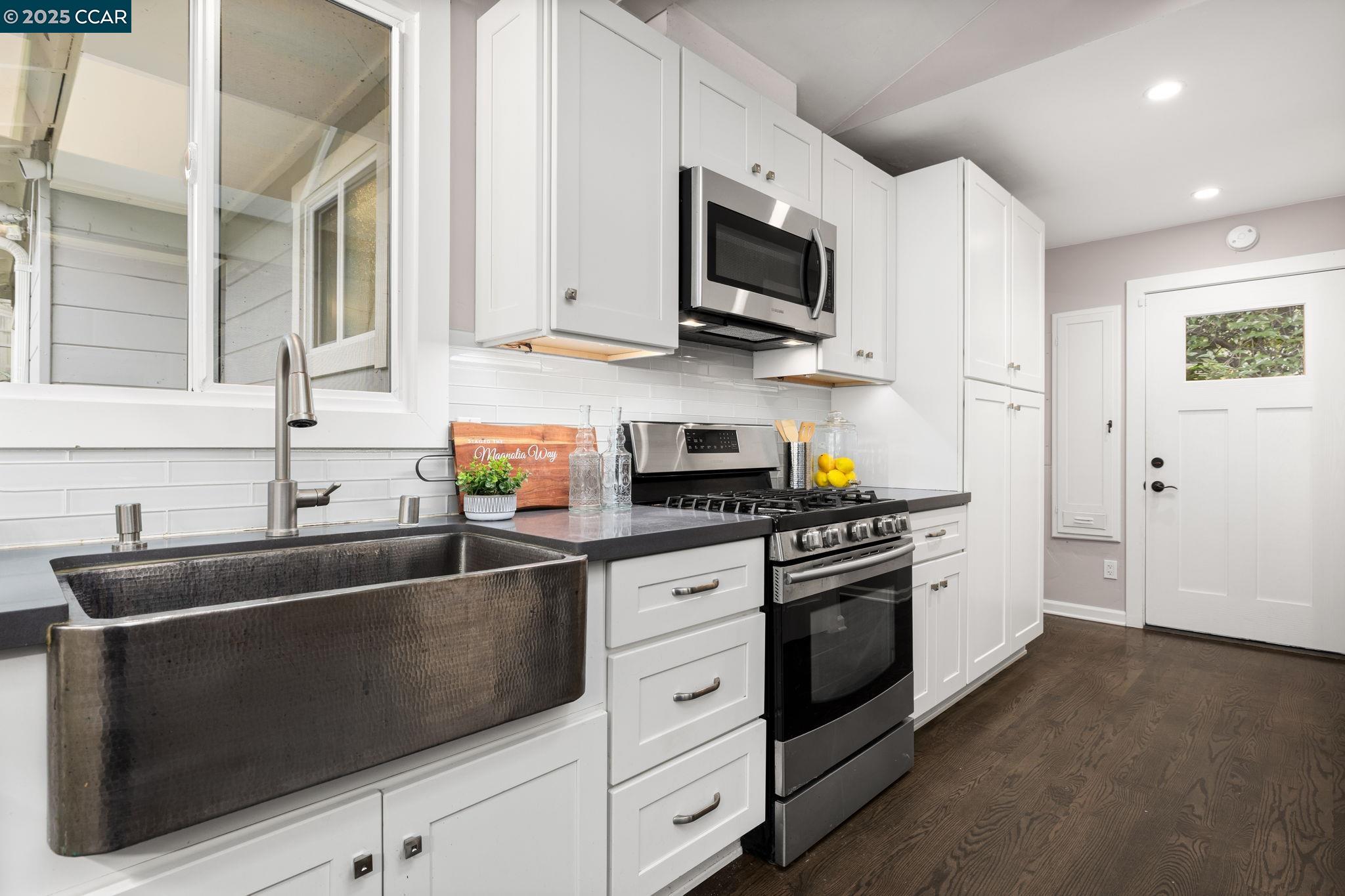 Detail Gallery Image 7 of 23 For 4090 Garden Rd, El Sobrante,  CA 94803 - 2 Beds | 1 Baths