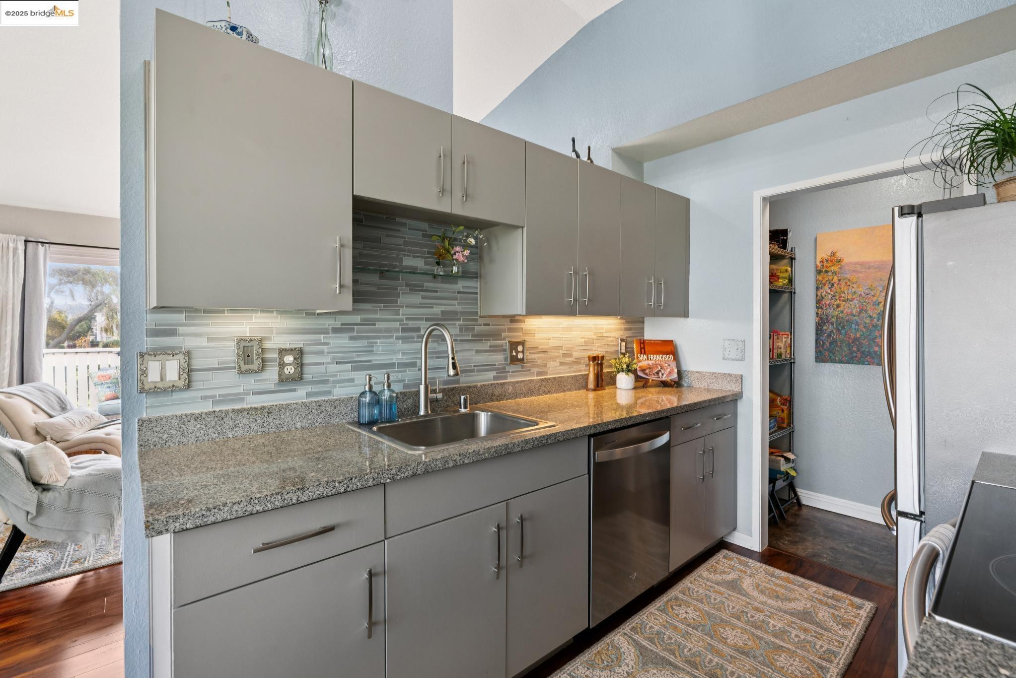 Detail Gallery Image 12 of 60 For 184 Schooner Ct, Richmond,  CA 94804 - 2 Beds | 2 Baths