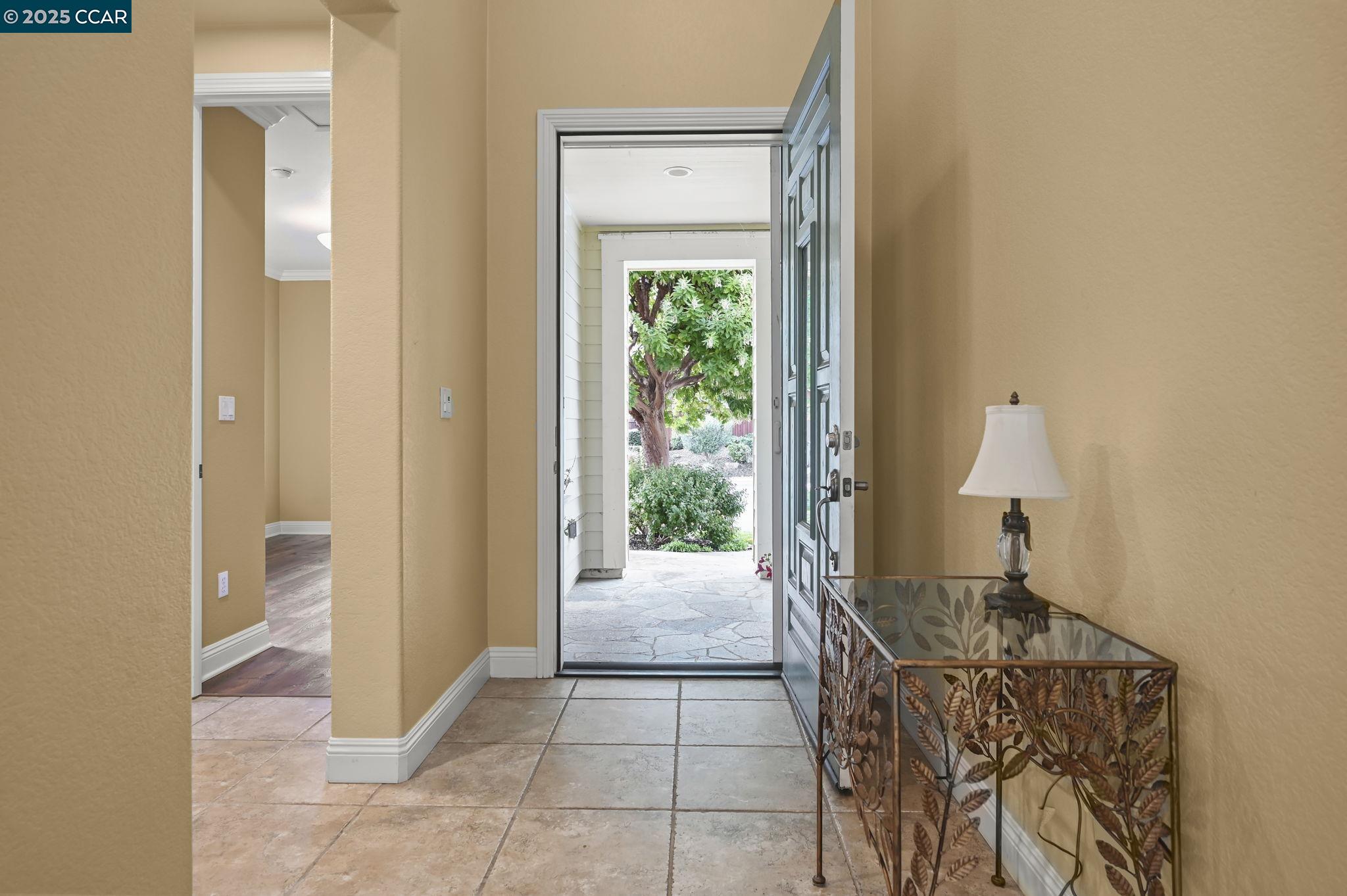 Detail Gallery Image 4 of 57 For 1639 Gamay Ln, Brentwood,  CA 94513-4331 - 2 Beds | 2 Baths