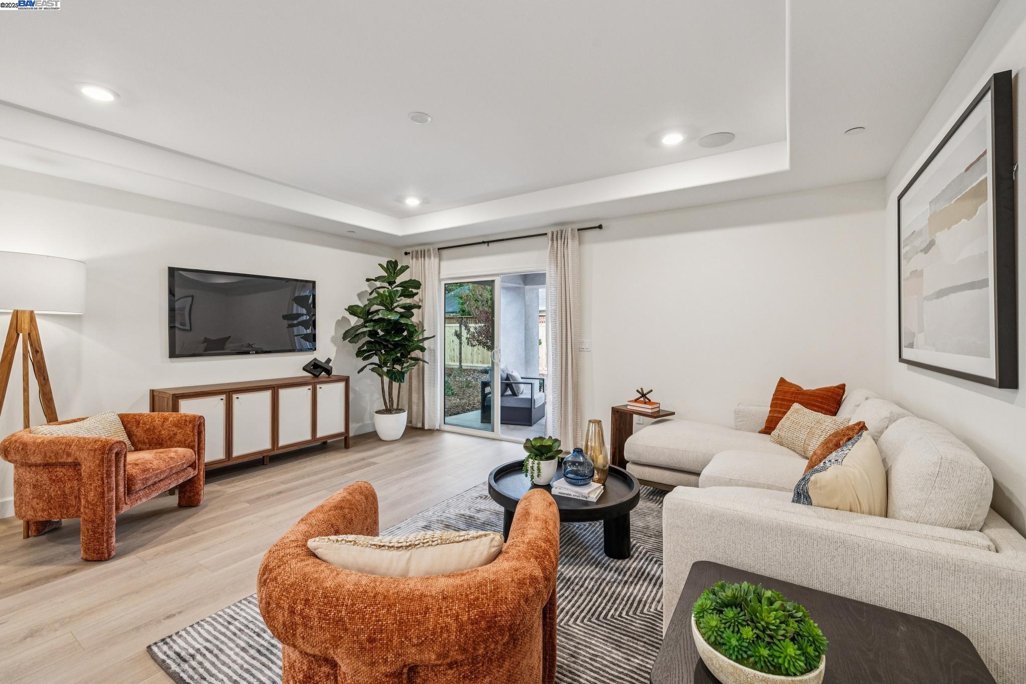 Detail Gallery Image 7 of 37 For 2628 Wesley Way, Chico,  CA 95973 - 4 Beds | 3 Baths