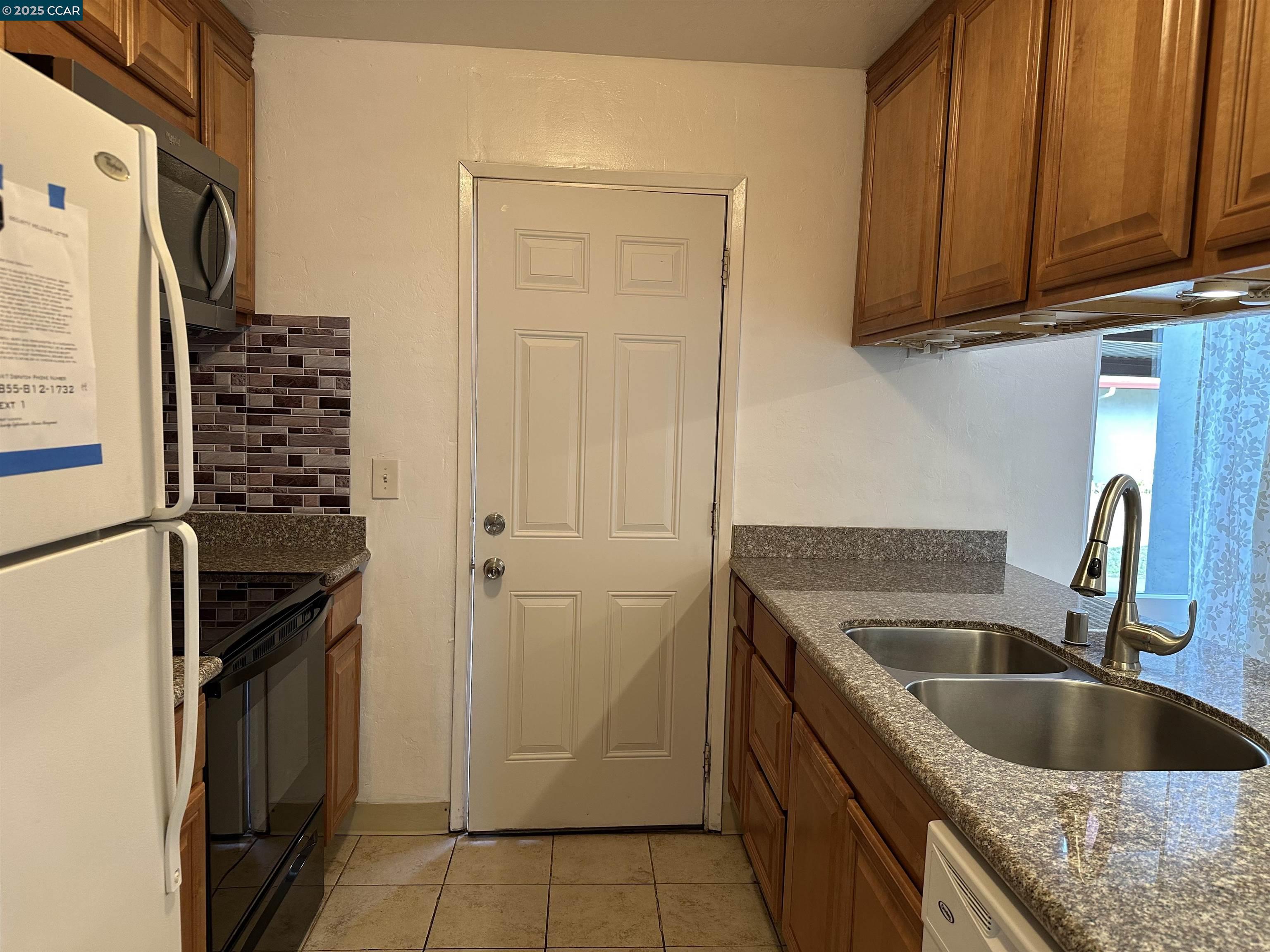 Detail Gallery Image 6 of 27 For 89 Villa Cir, Fairfield,  CA 94533 - 2 Beds | 1/1 Baths