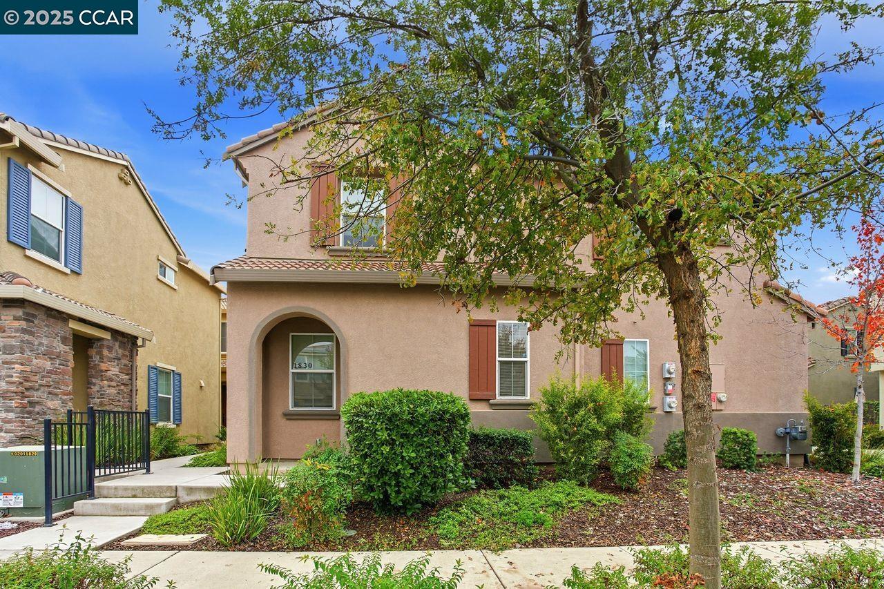 Detail Gallery Image 2 of 48 For 1830 Yellowwood Ave, Sacramento,  CA 95834 - 3 Beds | 2/1 Baths