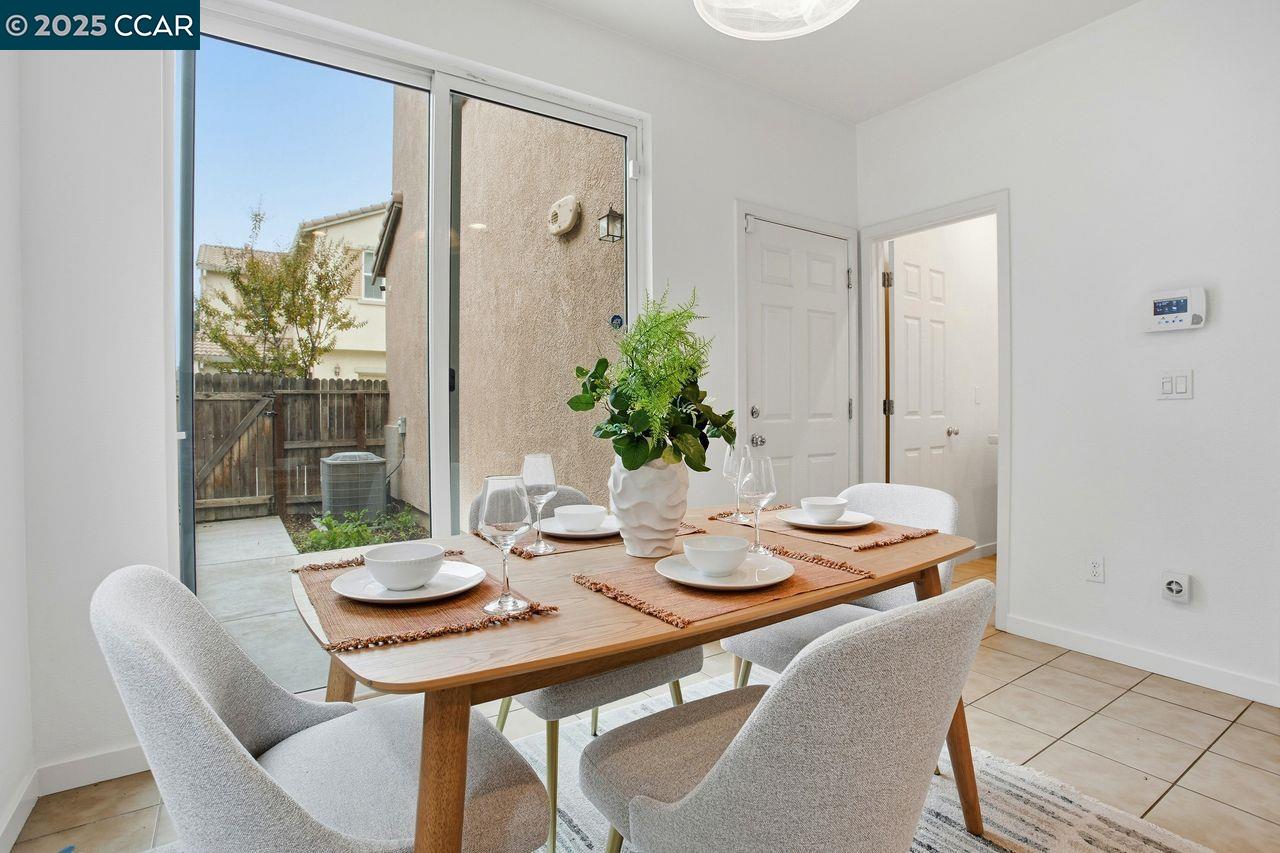 Detail Gallery Image 12 of 48 For 1830 Yellowwood Ave, Sacramento,  CA 95834 - 3 Beds | 2/1 Baths