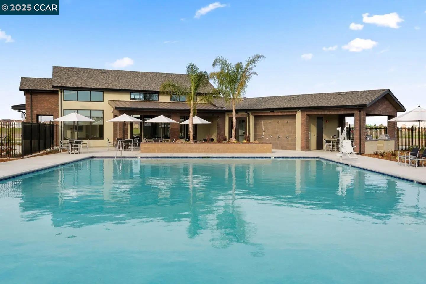 Detail Gallery Image 39 of 48 For 1830 Yellowwood Ave, Sacramento,  CA 95834 - 3 Beds | 2/1 Baths