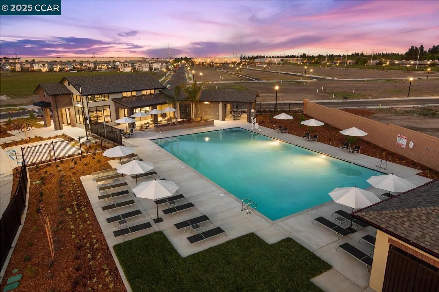 Detail Gallery Image 41 of 48 For 1830 Yellowwood Ave, Sacramento,  CA 95834 - 3 Beds | 2/1 Baths