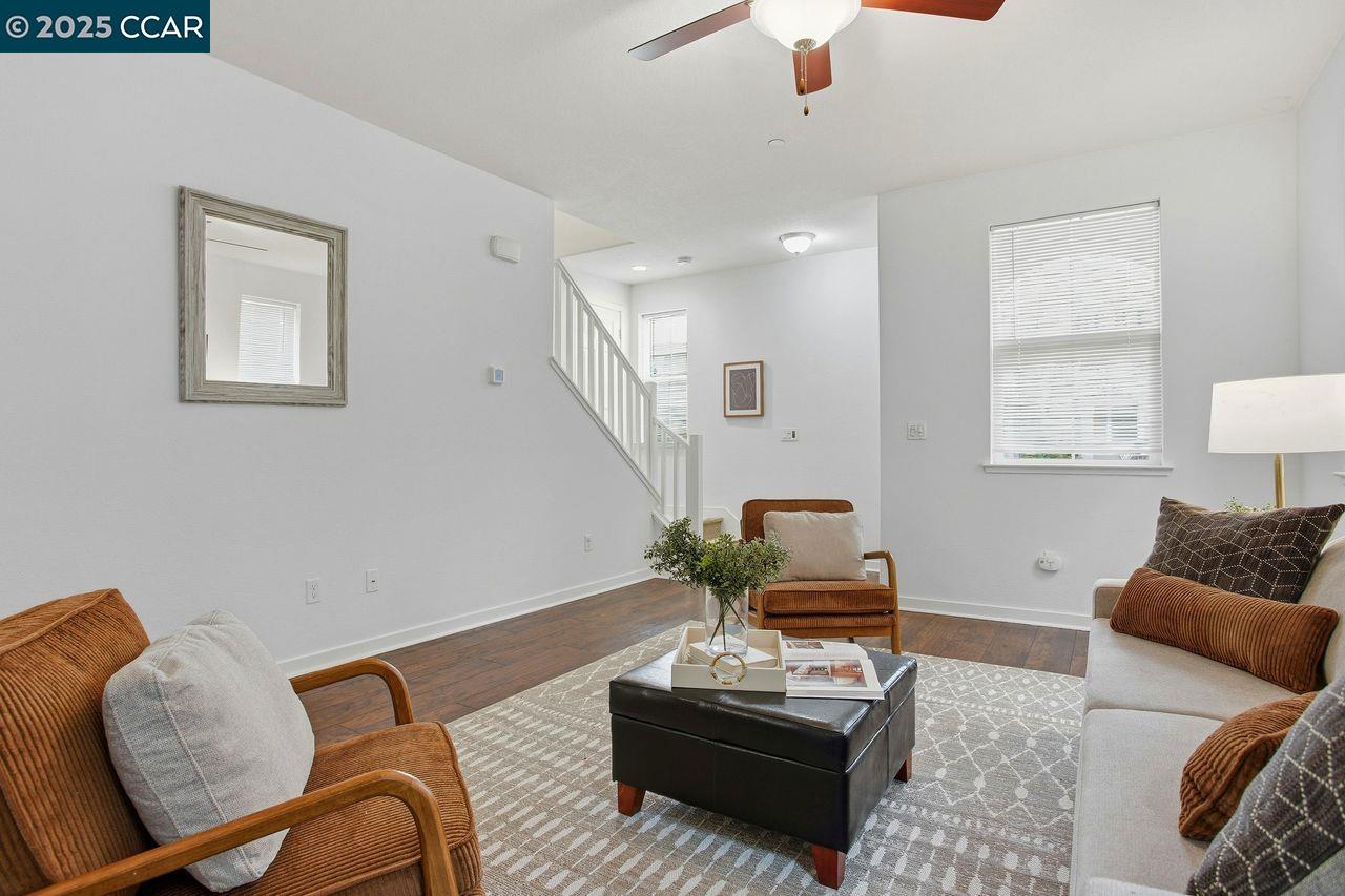 Detail Gallery Image 6 of 48 For 1830 Yellowwood Ave, Sacramento,  CA 95834 - 3 Beds | 2/1 Baths