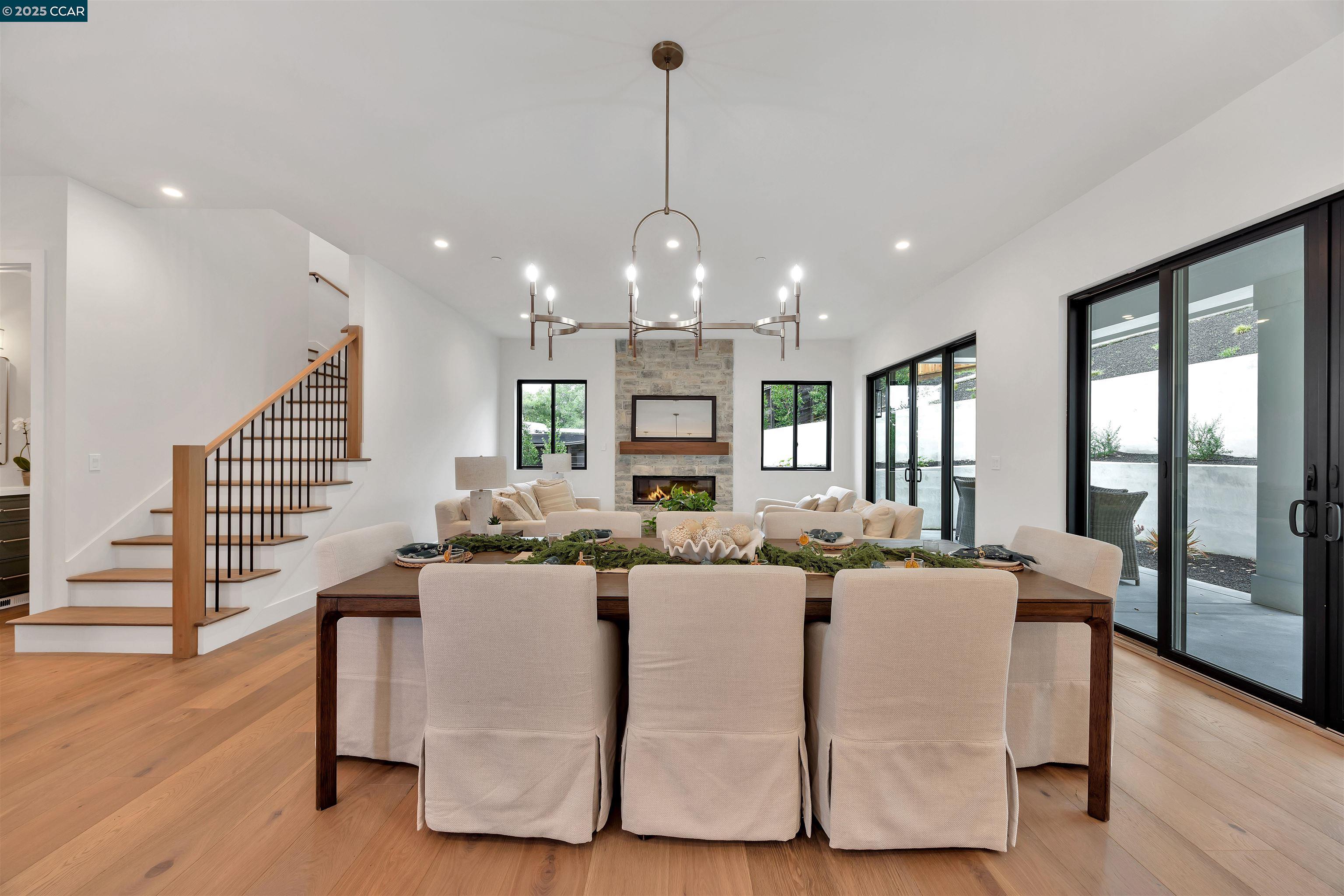 Detail Gallery Image 11 of 37 For 1362 Sunset Loop, Lafayette,  CA 94549 - 5 Beds | 5/1 Baths