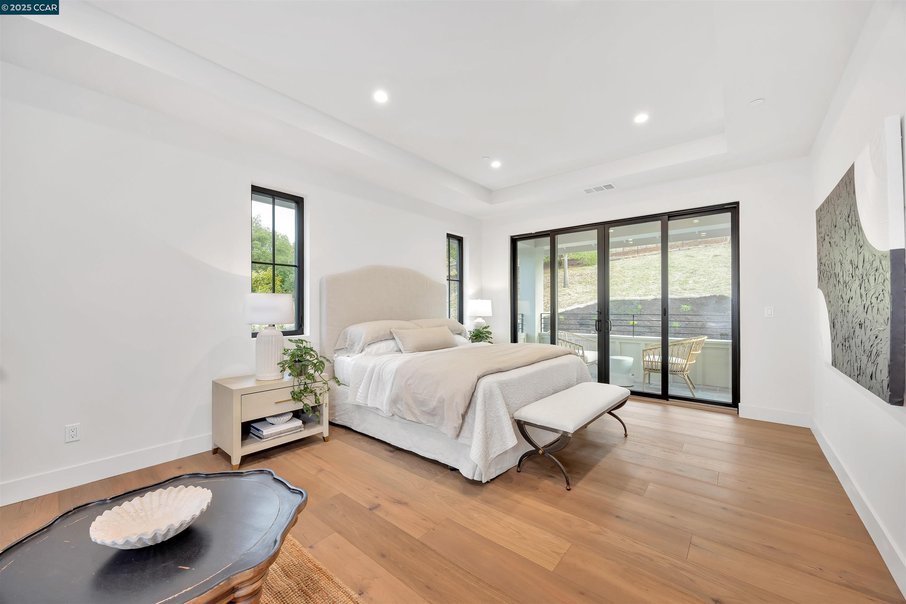 Detail Gallery Image 14 of 37 For 1362 Sunset Loop, Lafayette,  CA 94549 - 5 Beds | 5/1 Baths