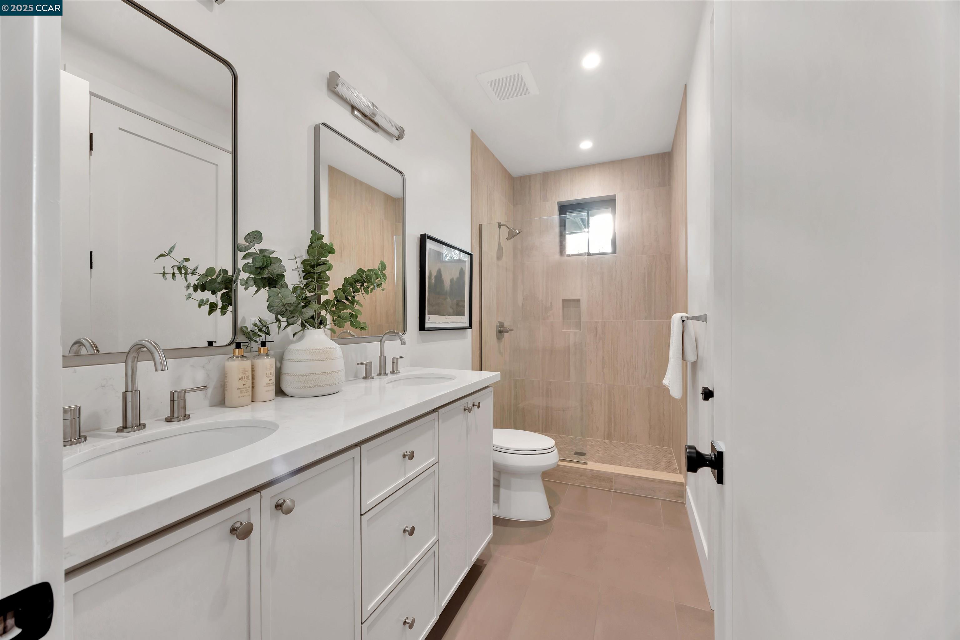 Detail Gallery Image 21 of 37 For 1362 Sunset Loop, Lafayette,  CA 94549 - 5 Beds | 5/1 Baths