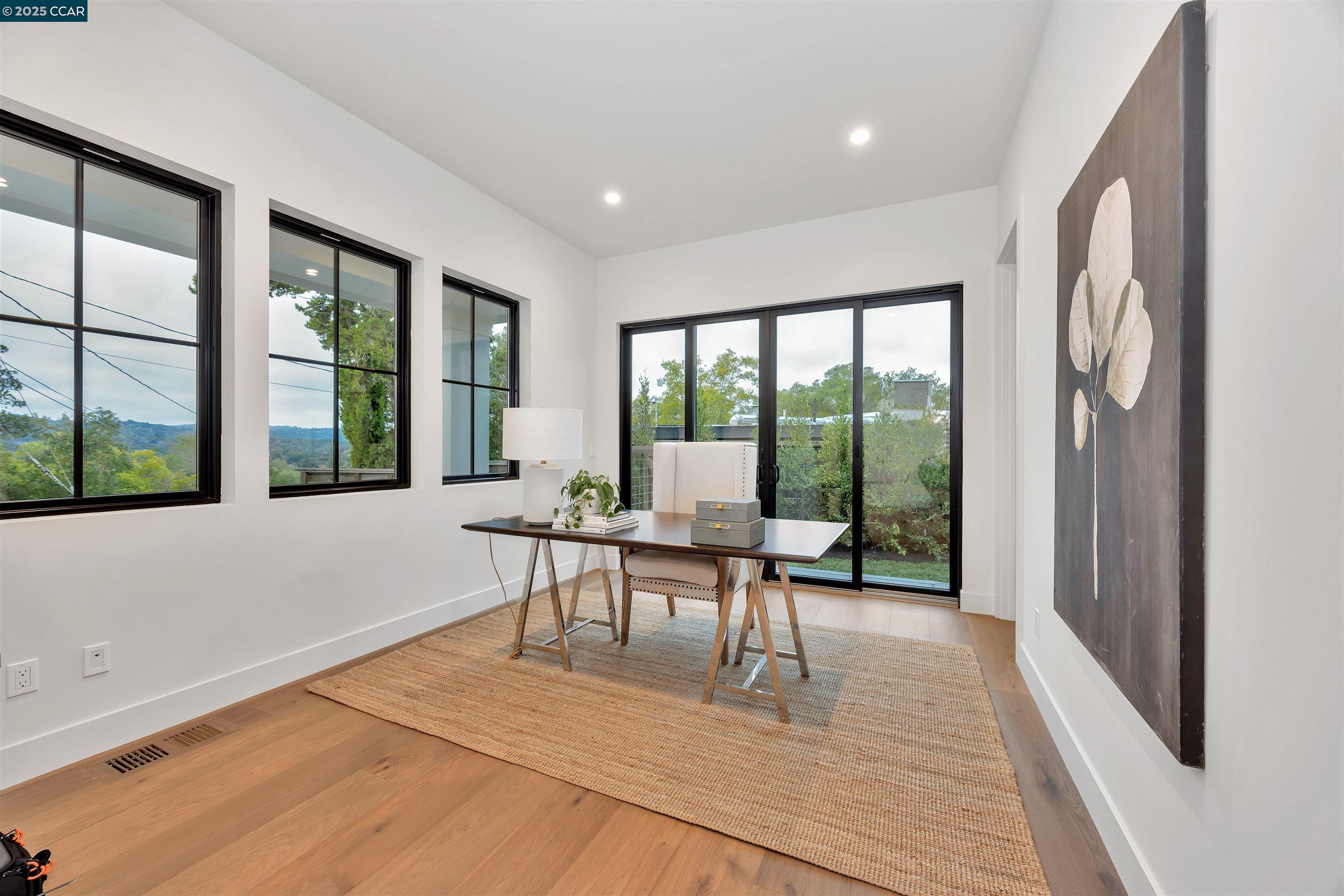 Detail Gallery Image 26 of 37 For 1362 Sunset Loop, Lafayette,  CA 94549 - 5 Beds | 5/1 Baths