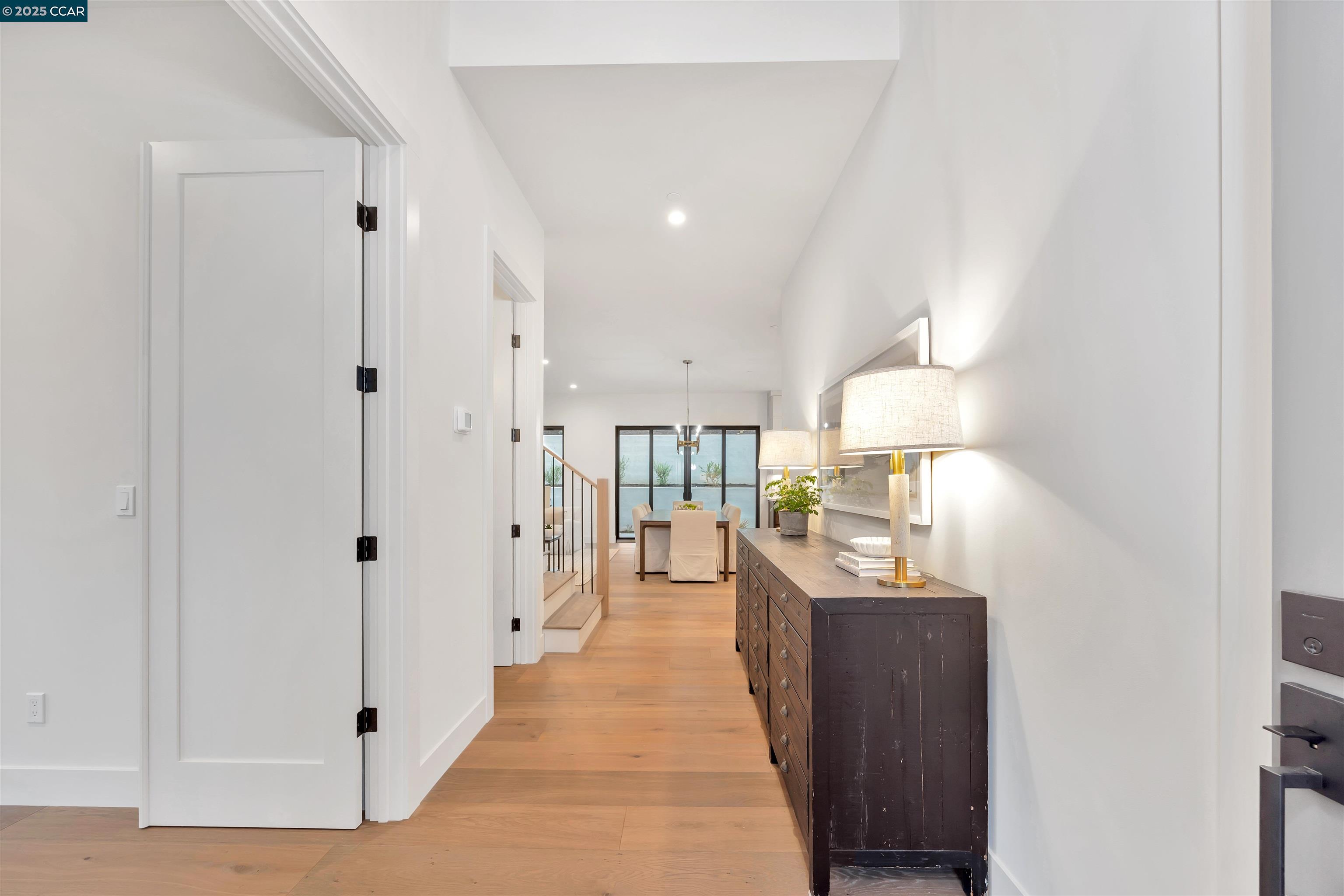 Detail Gallery Image 4 of 37 For 1362 Sunset Loop, Lafayette,  CA 94549 - 5 Beds | 5/1 Baths