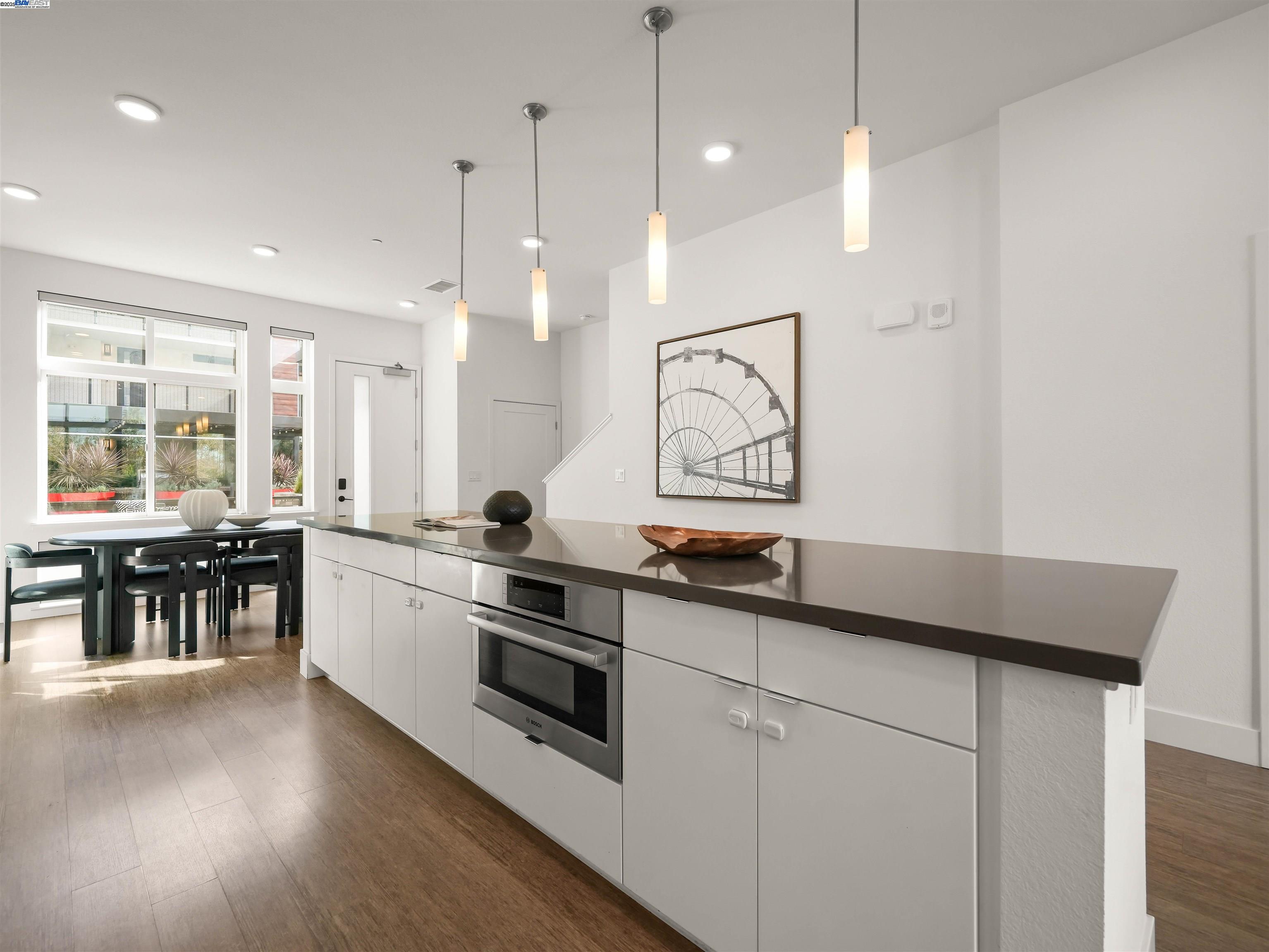 Detail Gallery Image 10 of 39 For 3768 Capitol Ave 309b,  Fremont,  CA 94538 - 3 Beds | 3/1 Baths