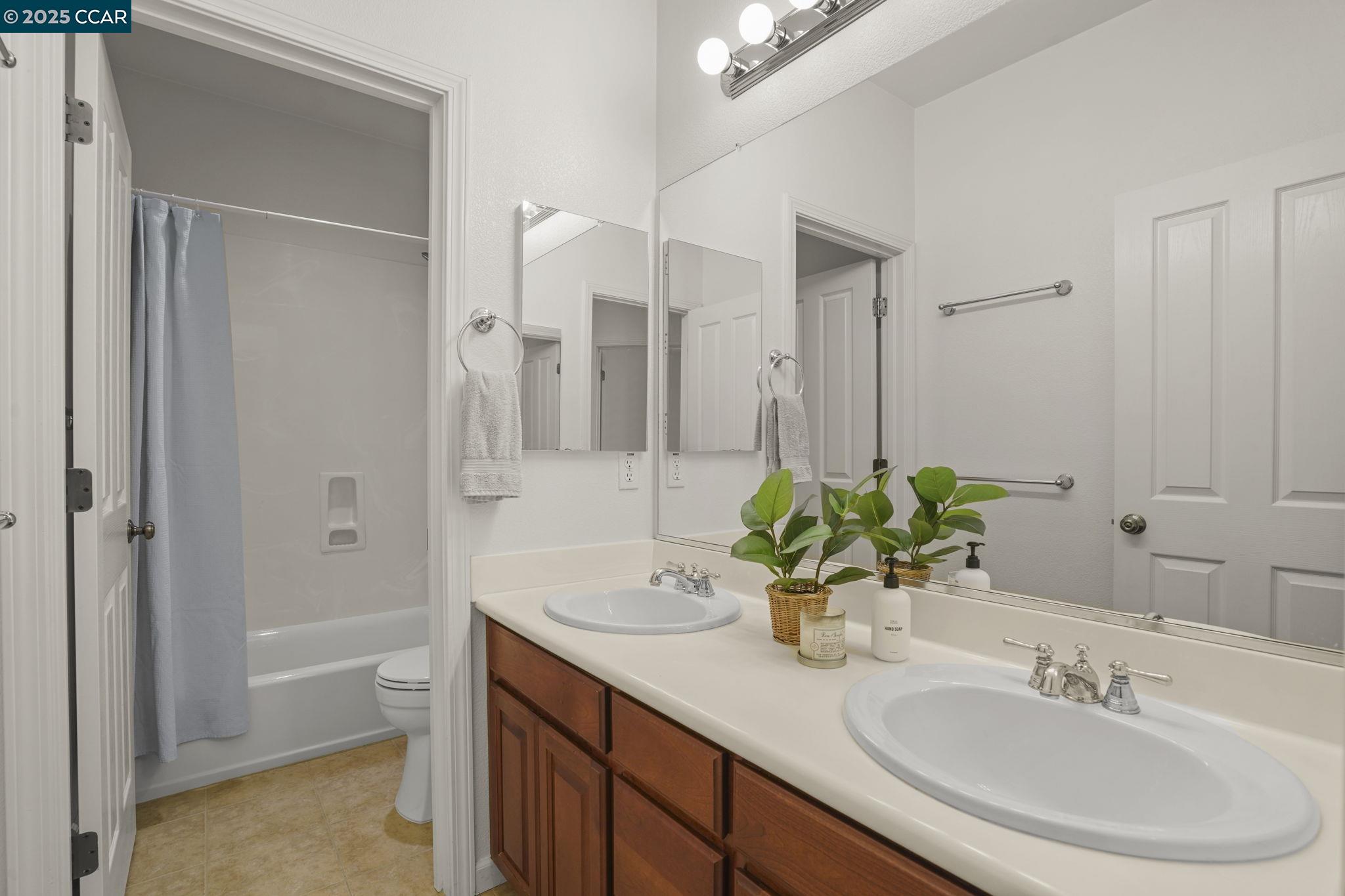 Detail Gallery Image 29 of 43 For 504 Silver Spur Ln, Oakley,  CA 94561 - 4 Beds | 3/1 Baths