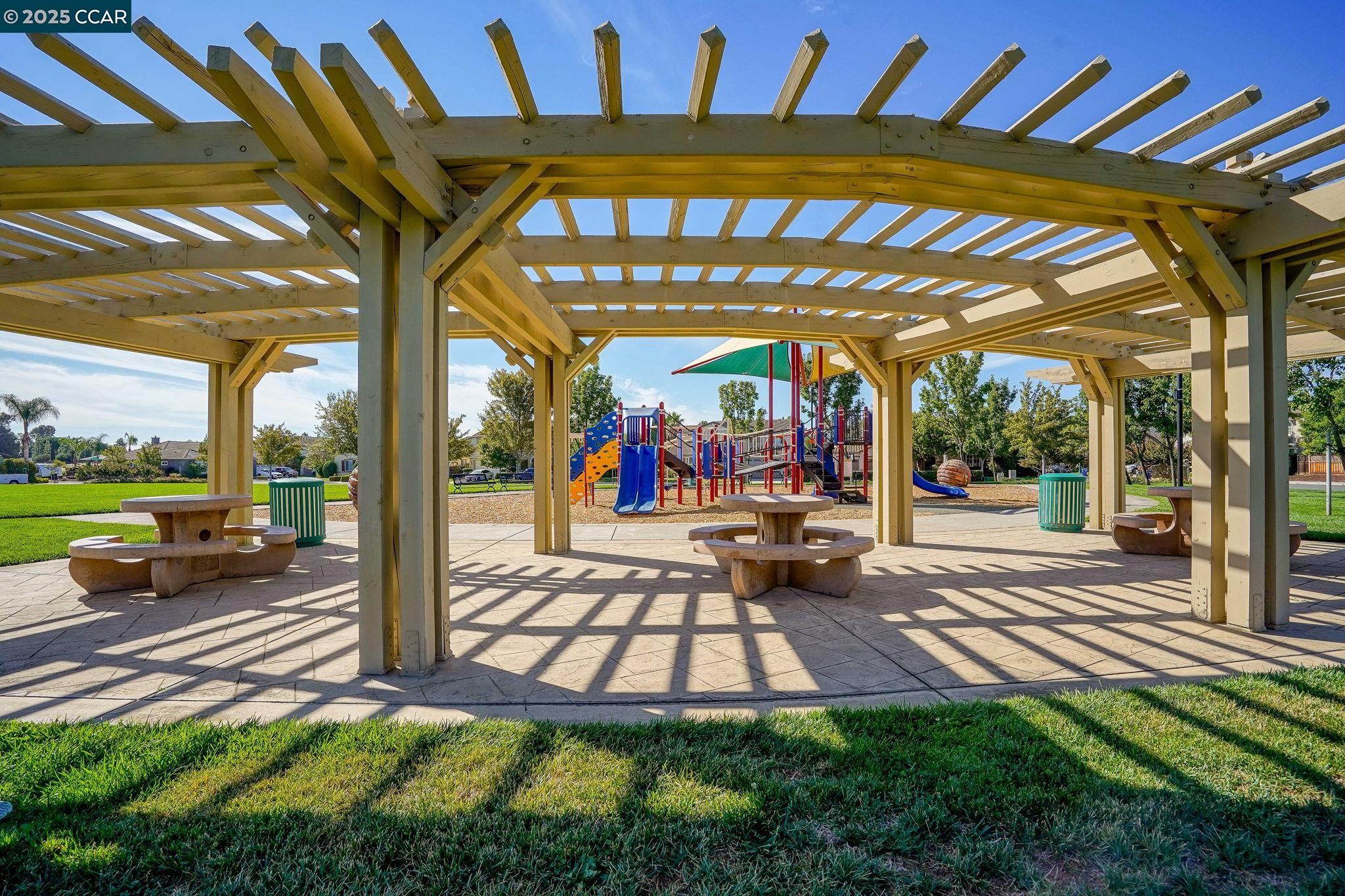 Detail Gallery Image 38 of 43 For 504 Silver Spur Ln, Oakley,  CA 94561 - 4 Beds | 3/1 Baths