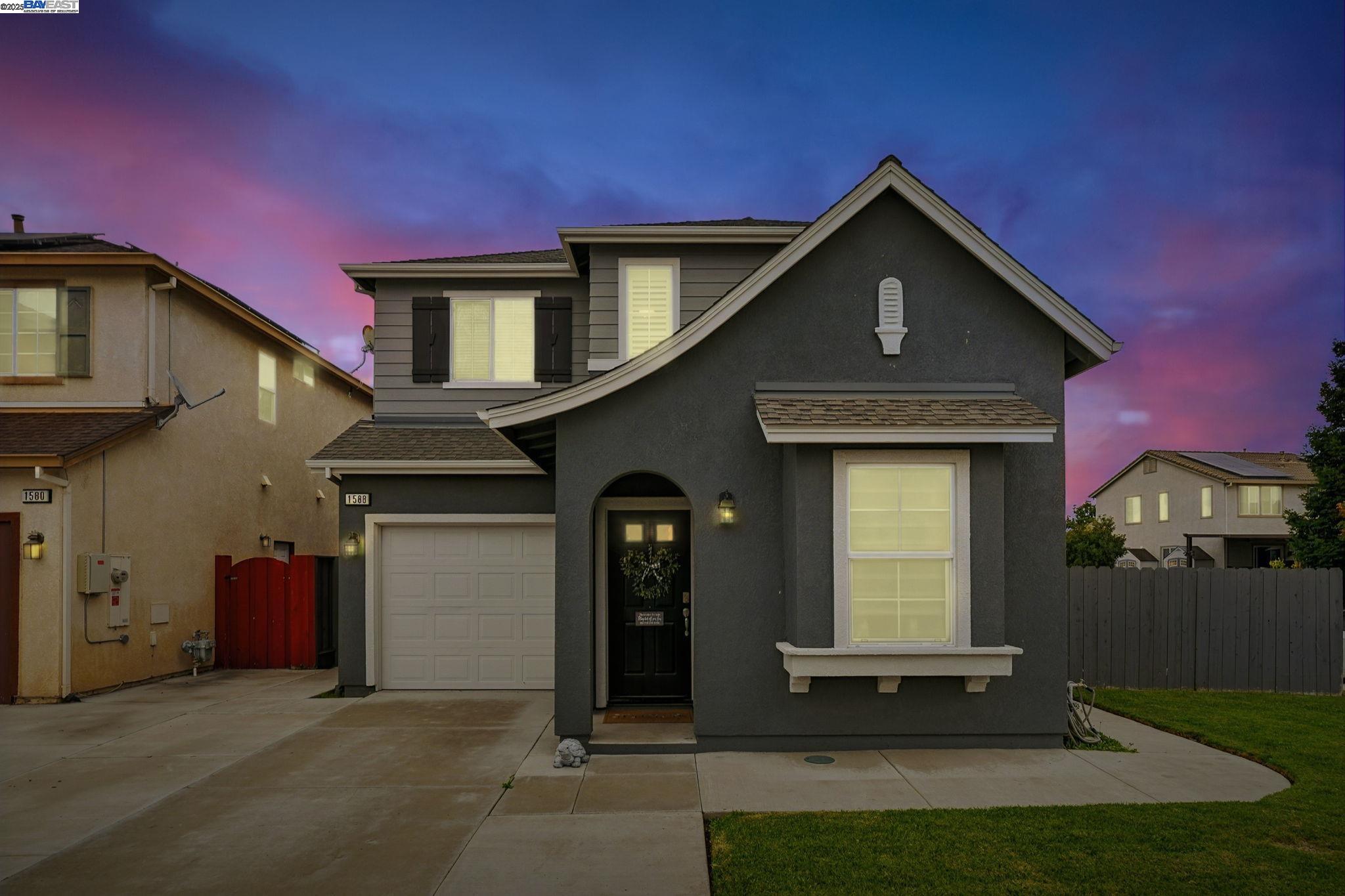 Detail Gallery Image 1 of 36 For 1588 Hearthsong Dr, Manteca,  CA 95337 - 4 Beds | 2/1 Baths