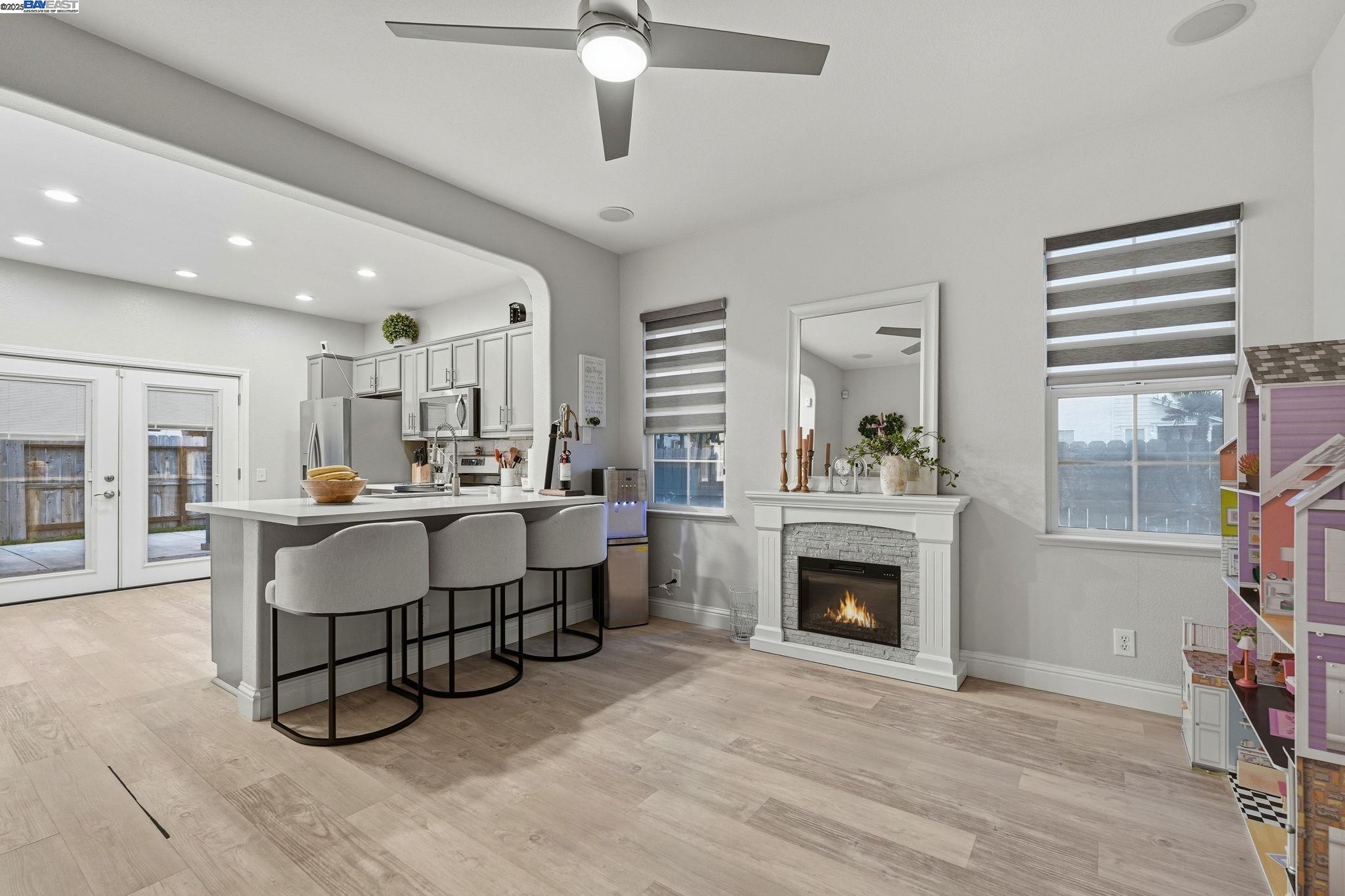 Detail Gallery Image 16 of 36 For 1588 Hearthsong Dr, Manteca,  CA 95337 - 4 Beds | 2/1 Baths